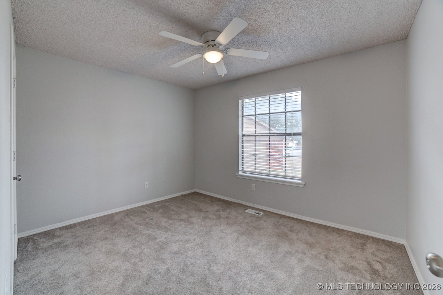 520 W Roanoke Street Property Photo 17