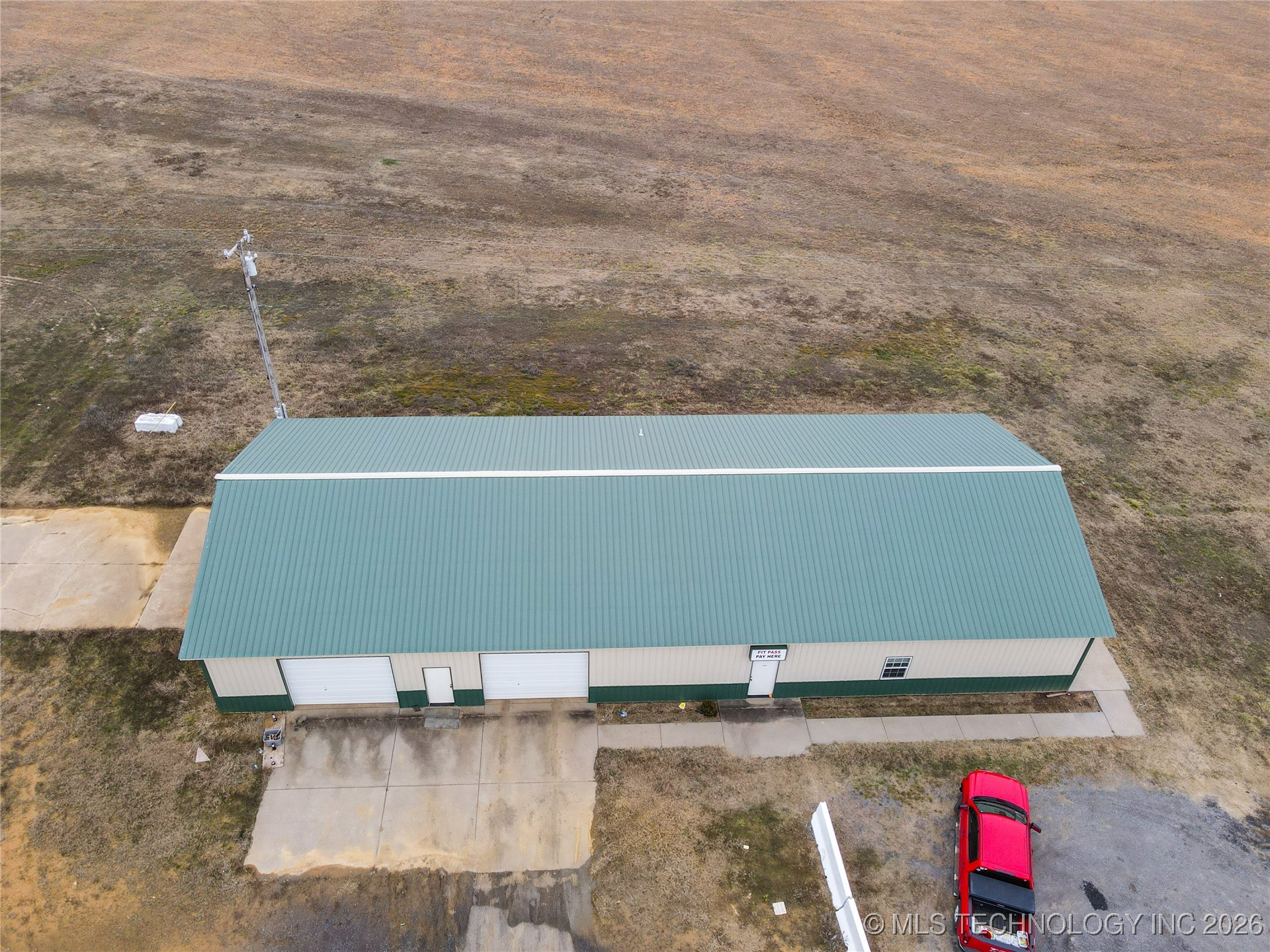 8100 Wainwright Road Property Photo 3