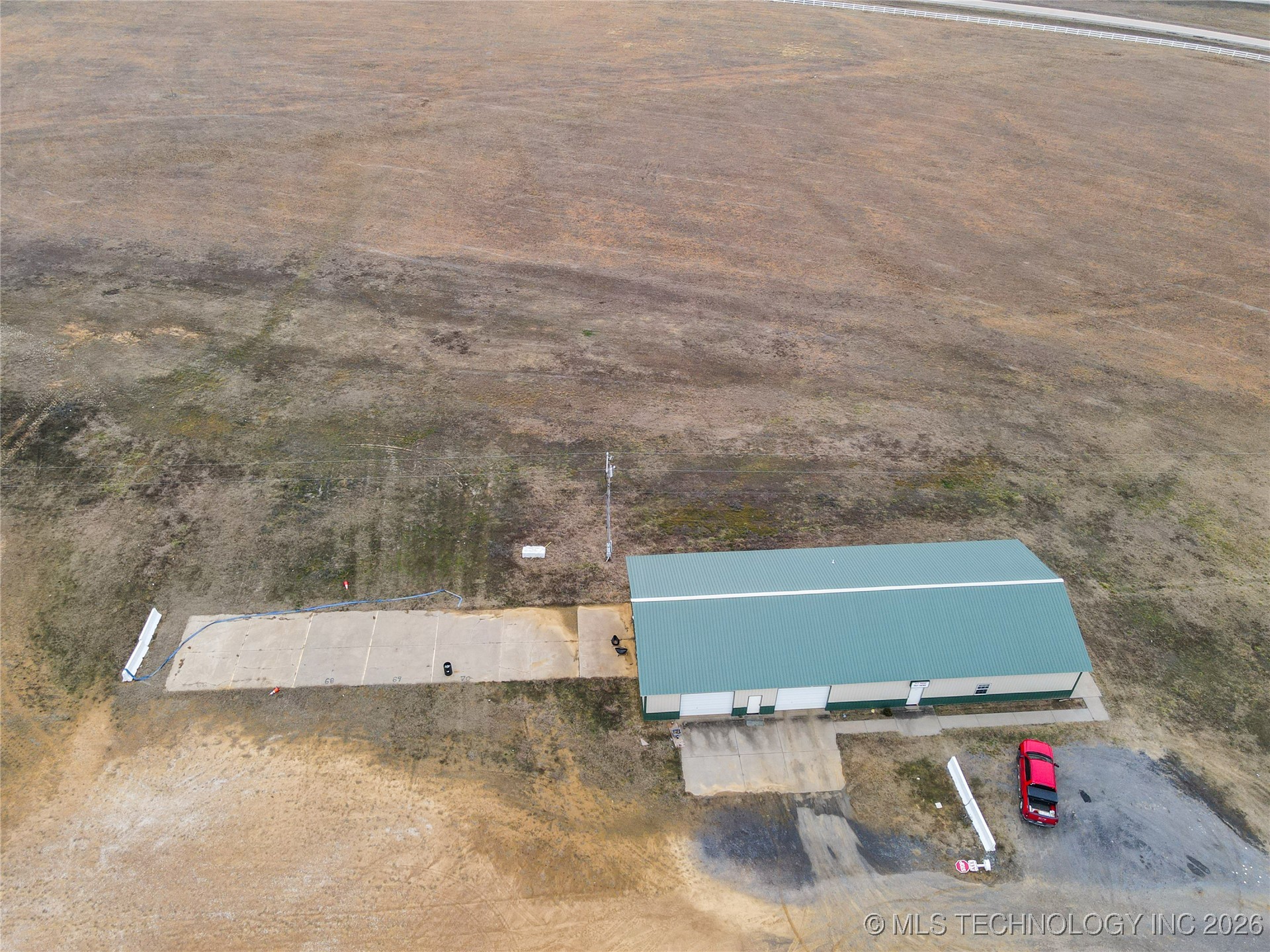 8100 Wainwright Road Property Photo 4