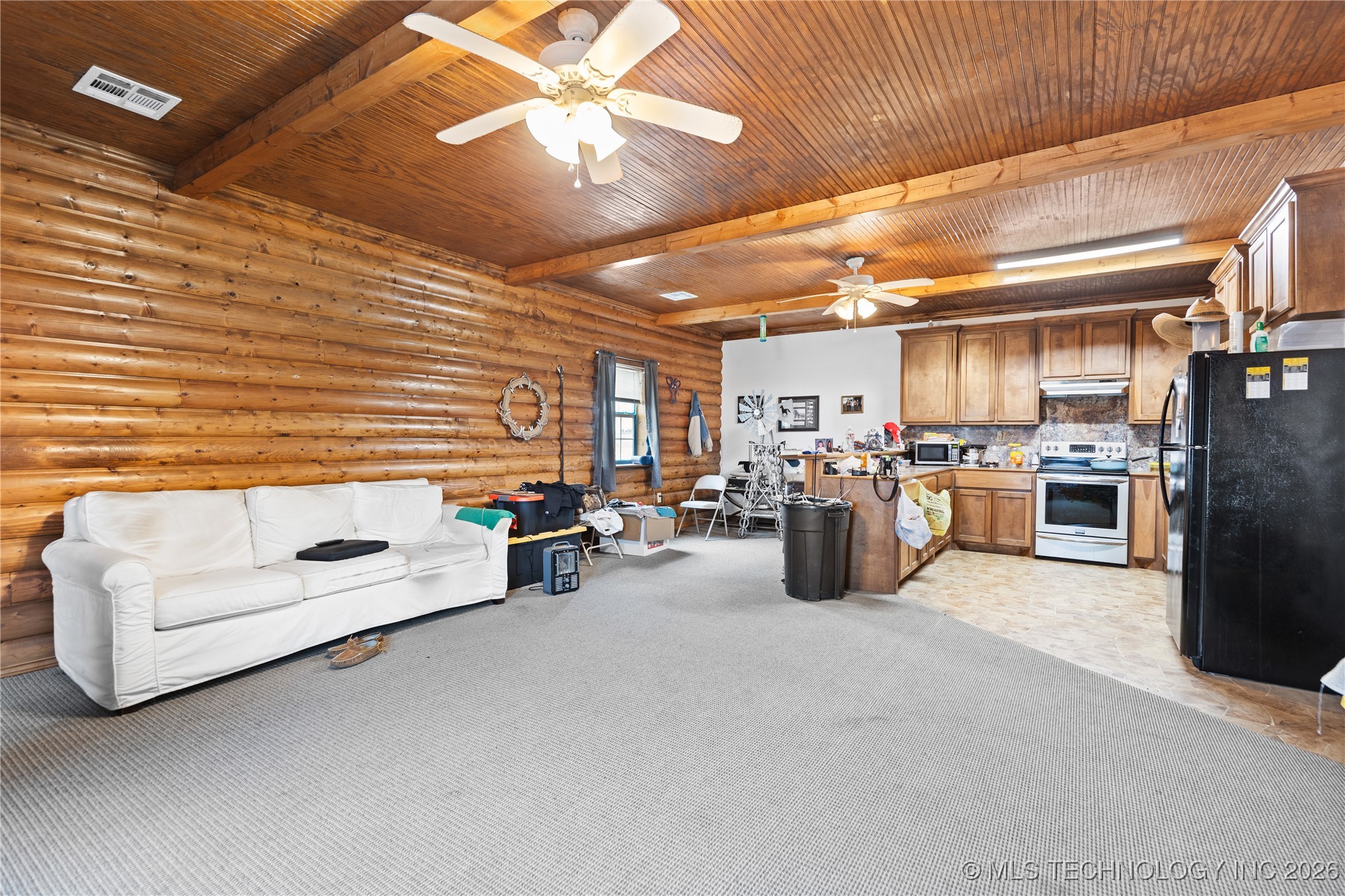 8100 Wainwright Road Property Photo 6