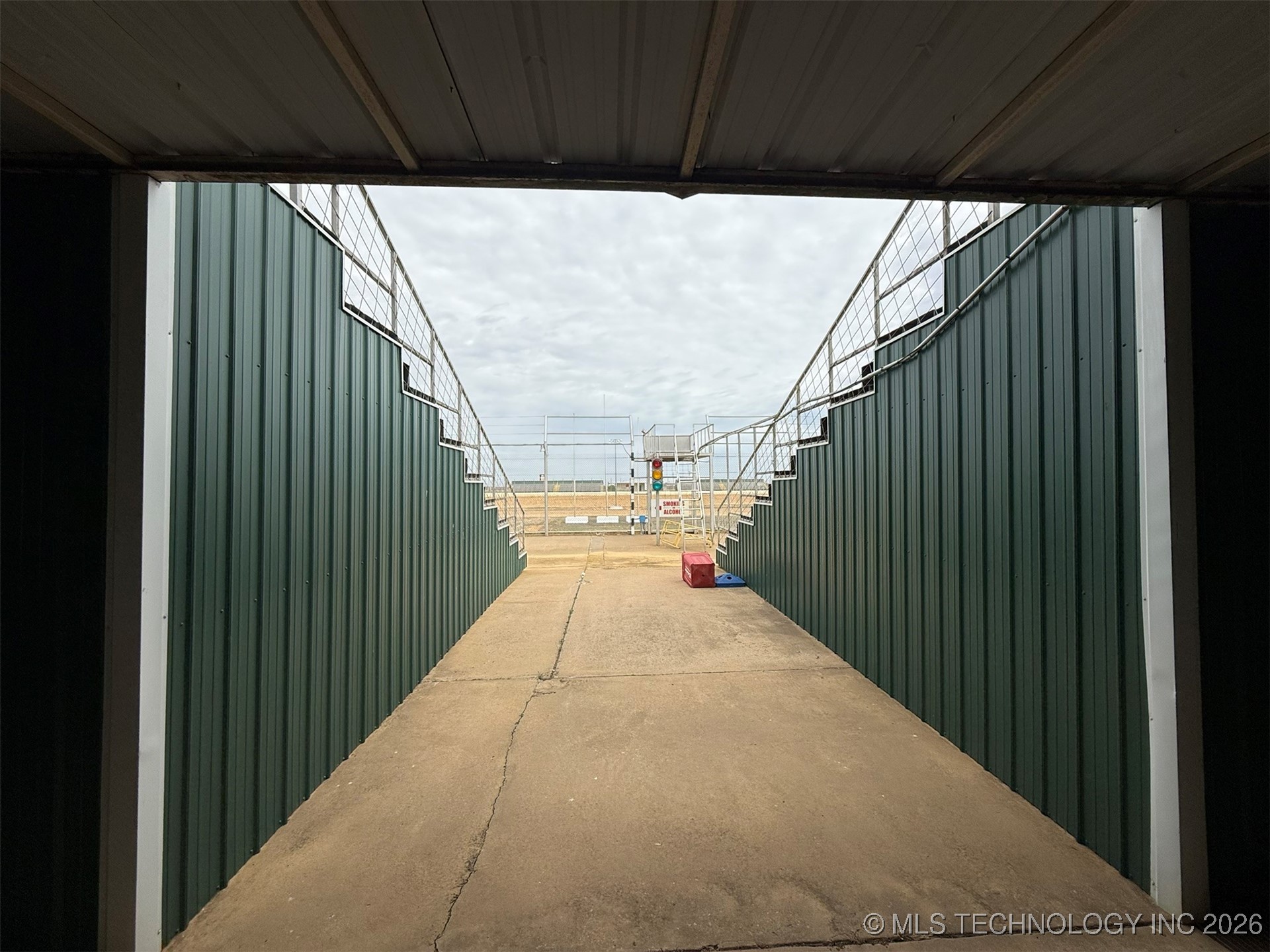 8100 Wainwright Road Property Photo 27