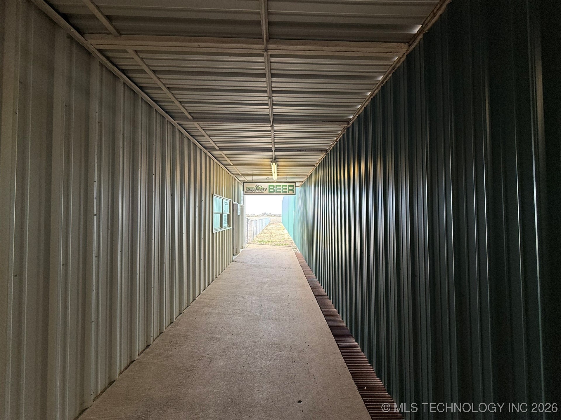 8100 Wainwright Road Property Photo 32