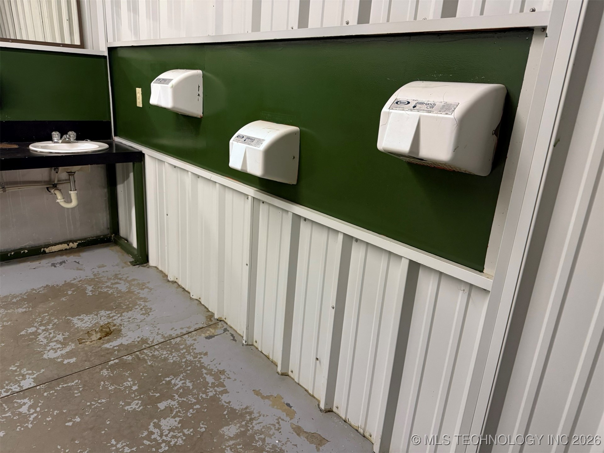 8100 Wainwright Road Property Photo 40