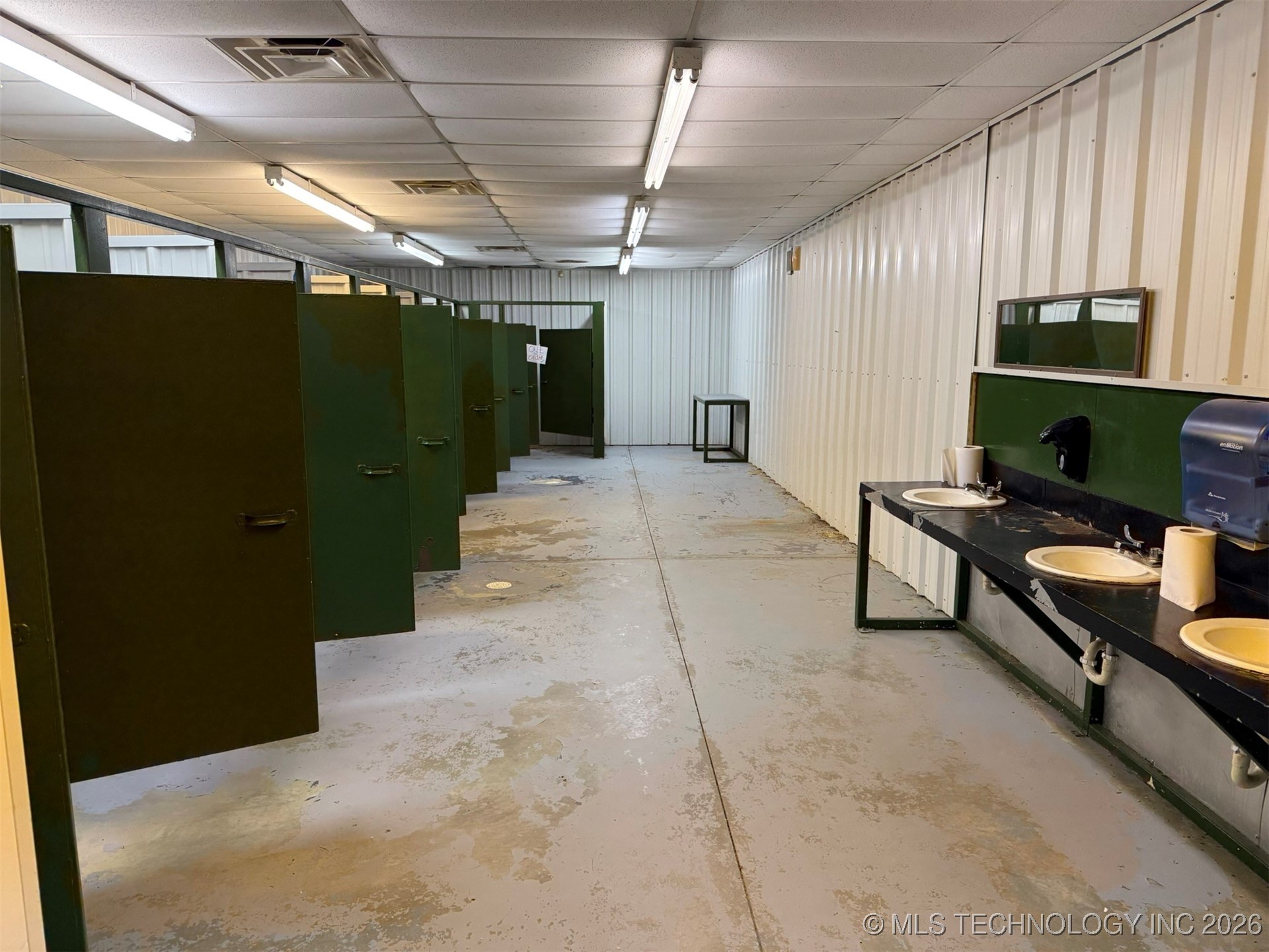 8100 Wainwright Road Property Photo 41