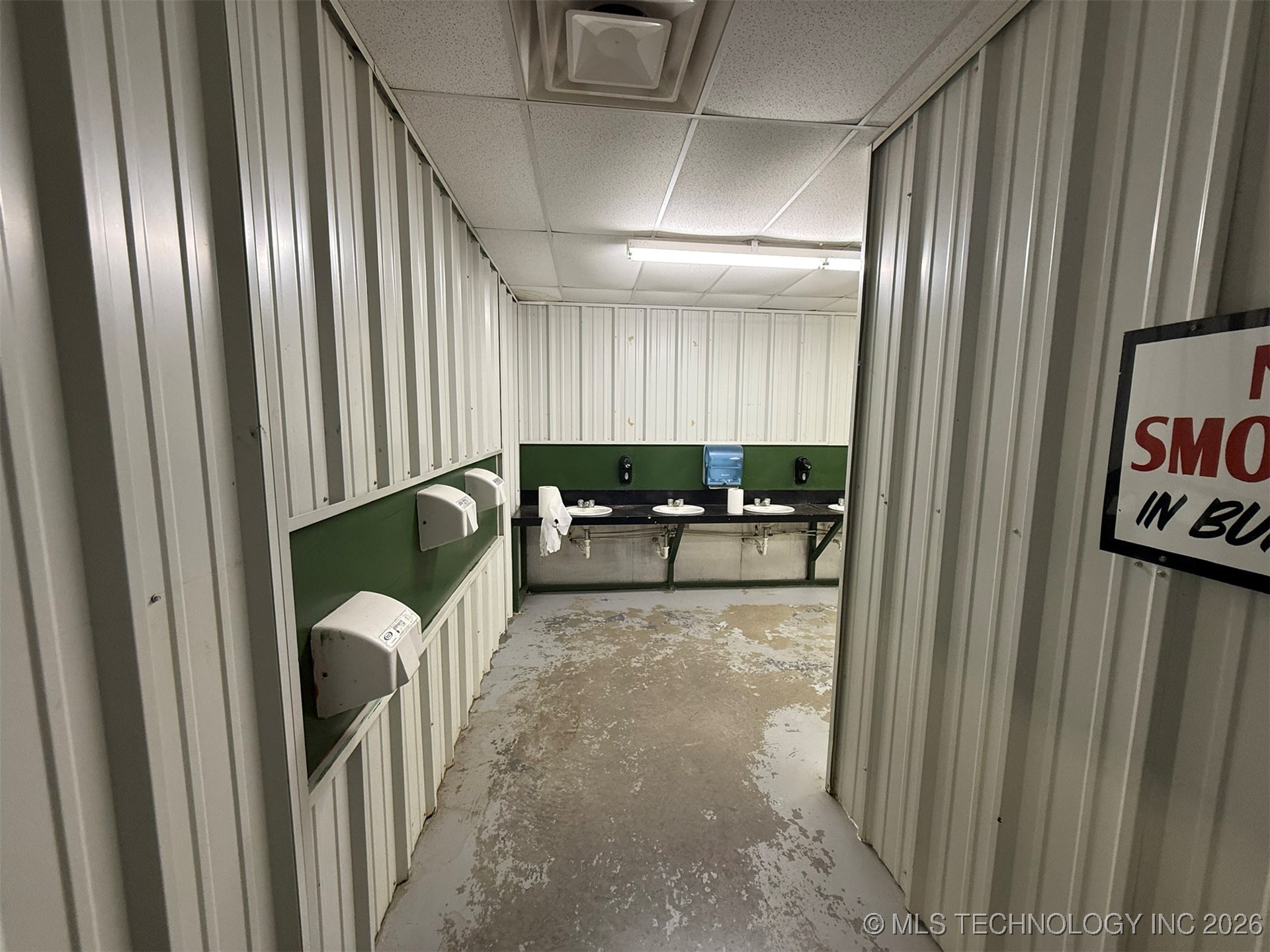 8100 Wainwright Road Property Photo 46