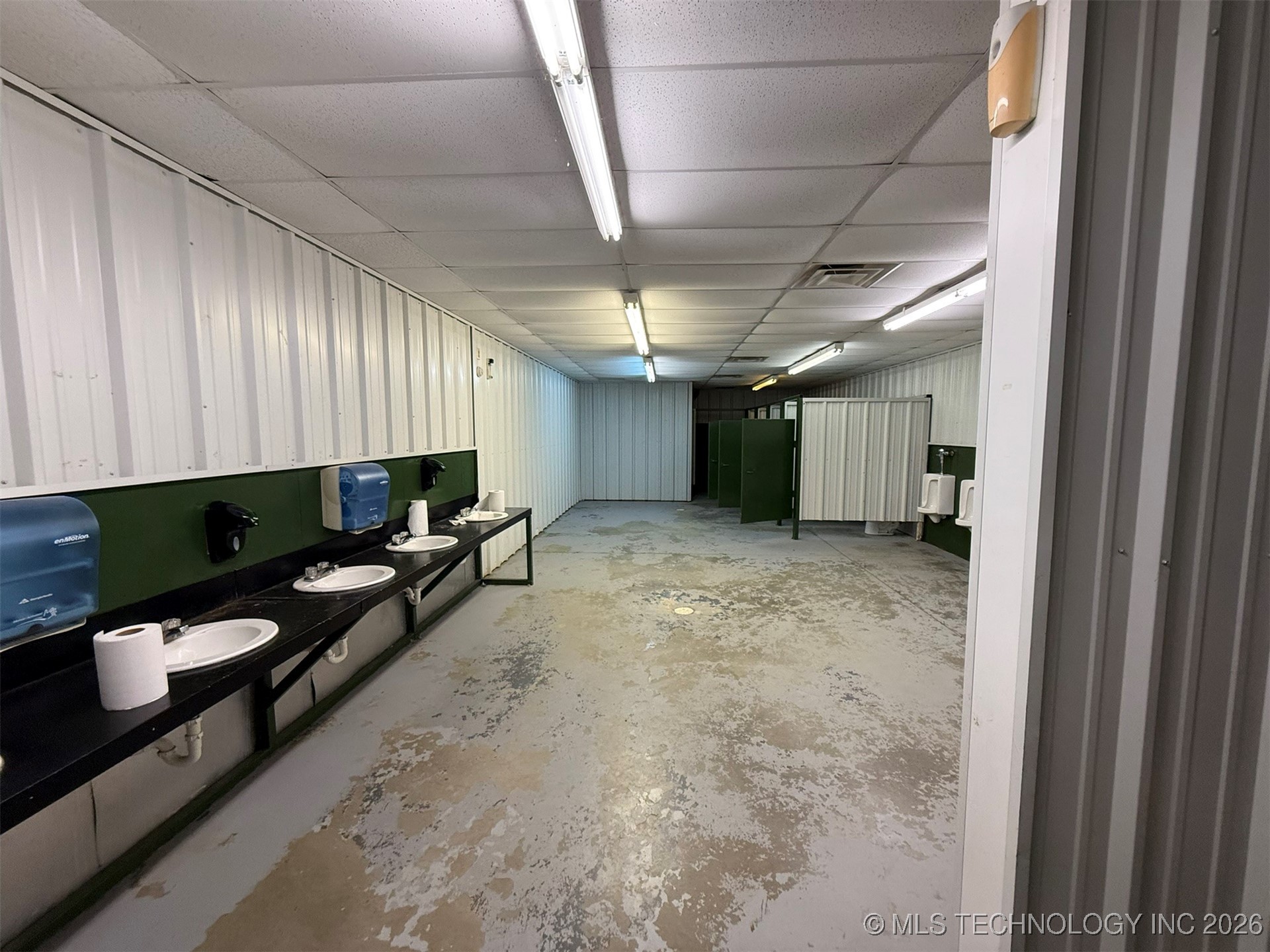 8100 Wainwright Road Property Photo 47