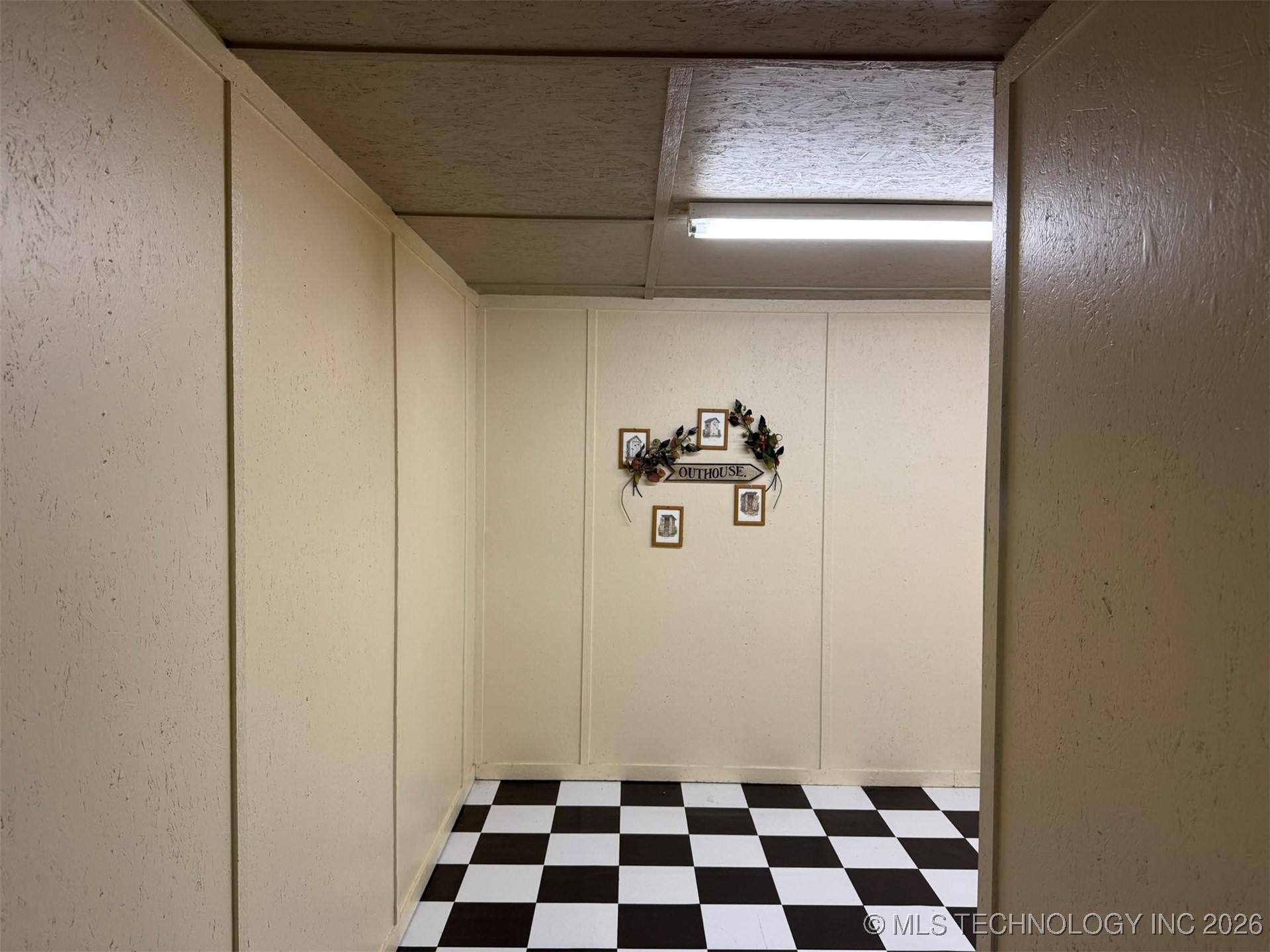 8100 Wainwright Road Property Photo 56