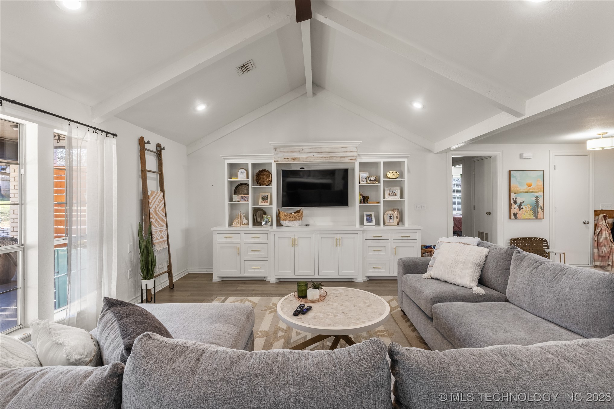 2604 Ridgeway Property Photo 9