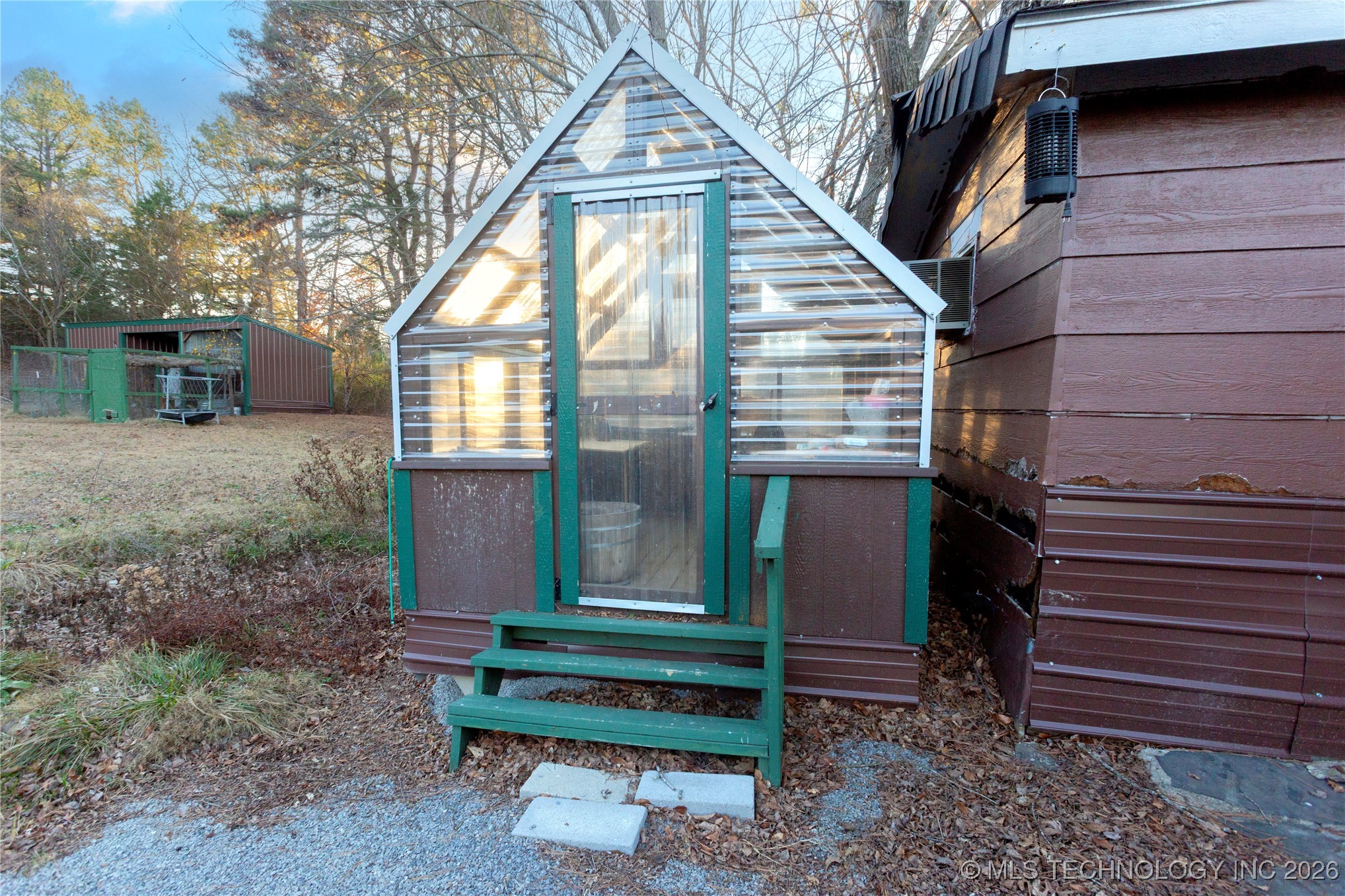 4537 Ne 104th Road Property Photo 2