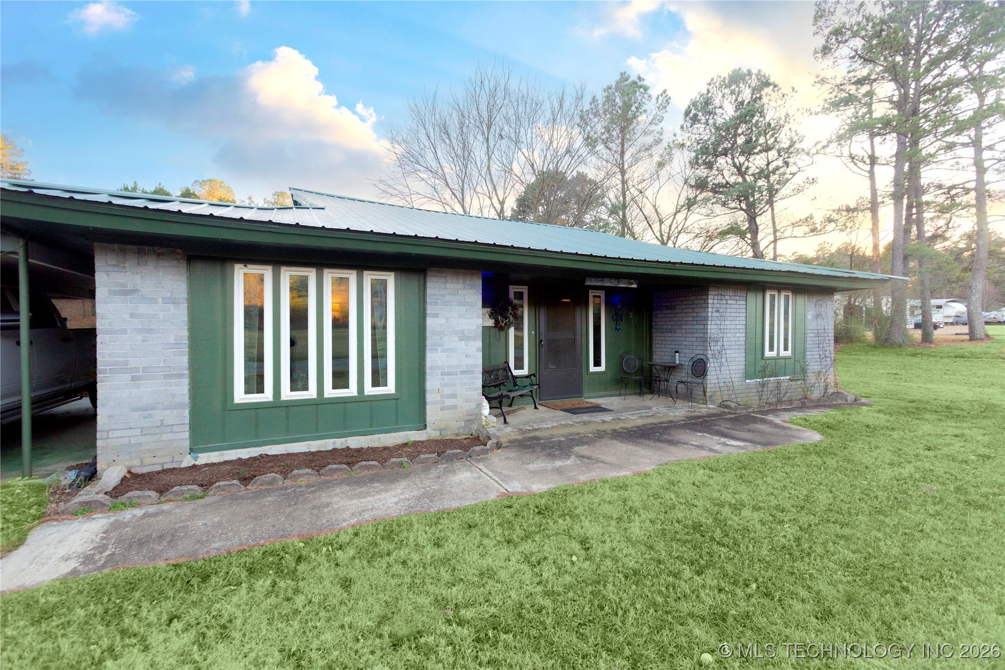 4537 Ne 104th Road Property Photo 4