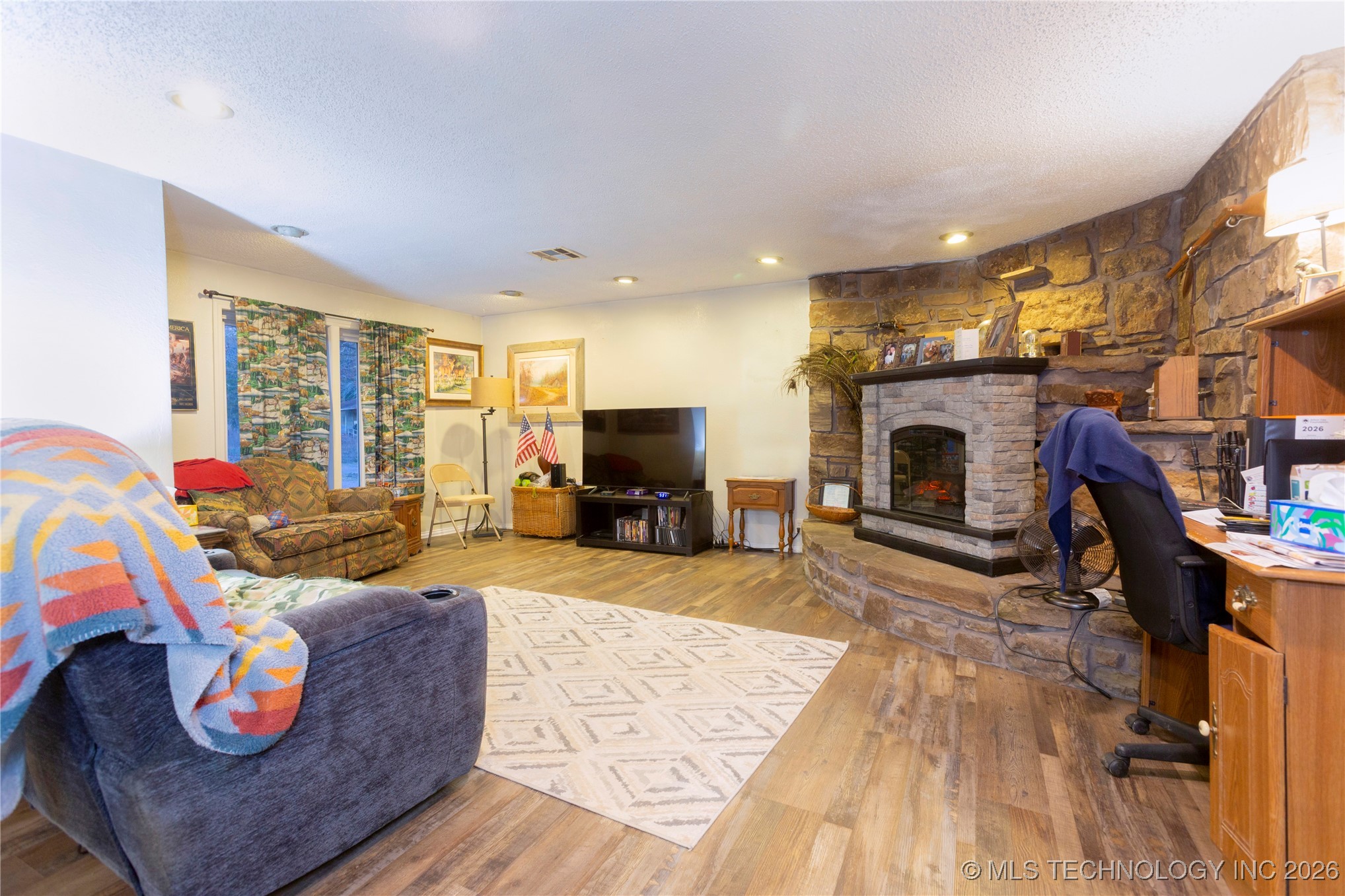 4537 Ne 104th Road Property Photo 7