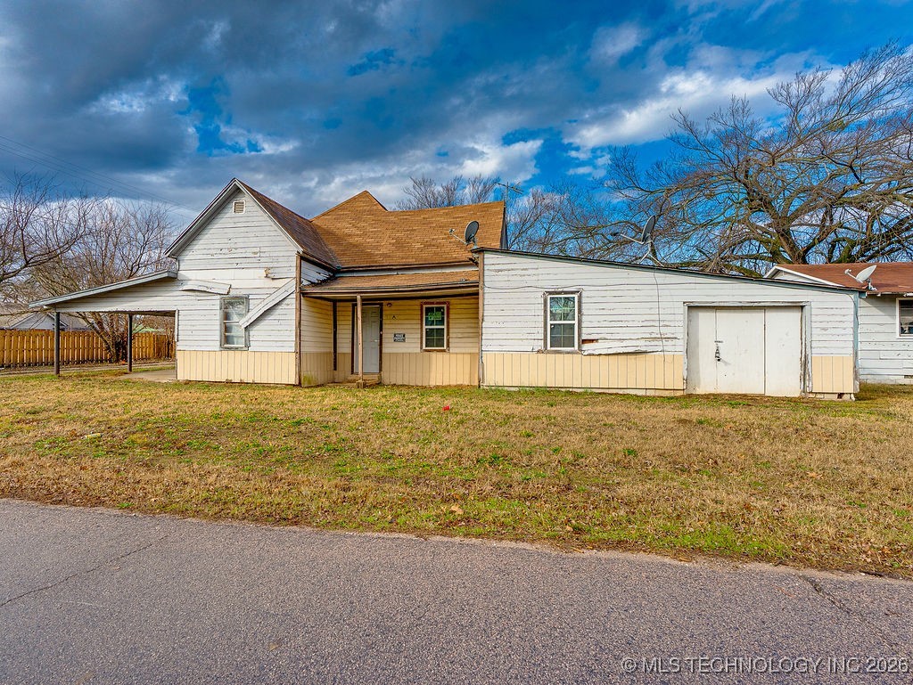 911 N Cherry Street Property Photo 1