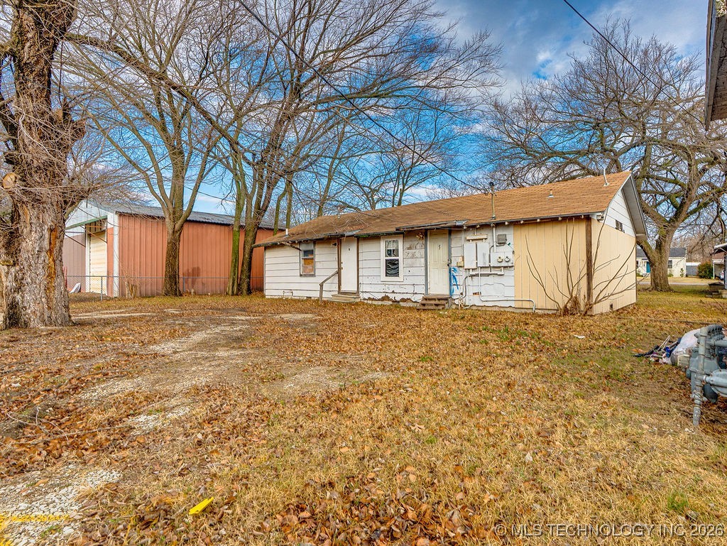 911 N Cherry Street Property Photo 3