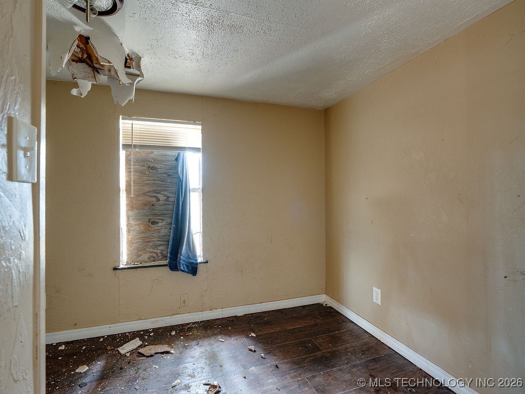 911 N Cherry Street Property Photo 8