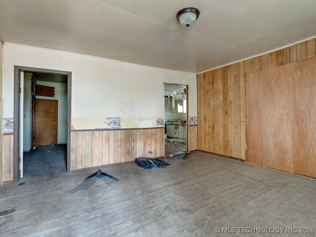 911 N Cherry Street Property Photo 9