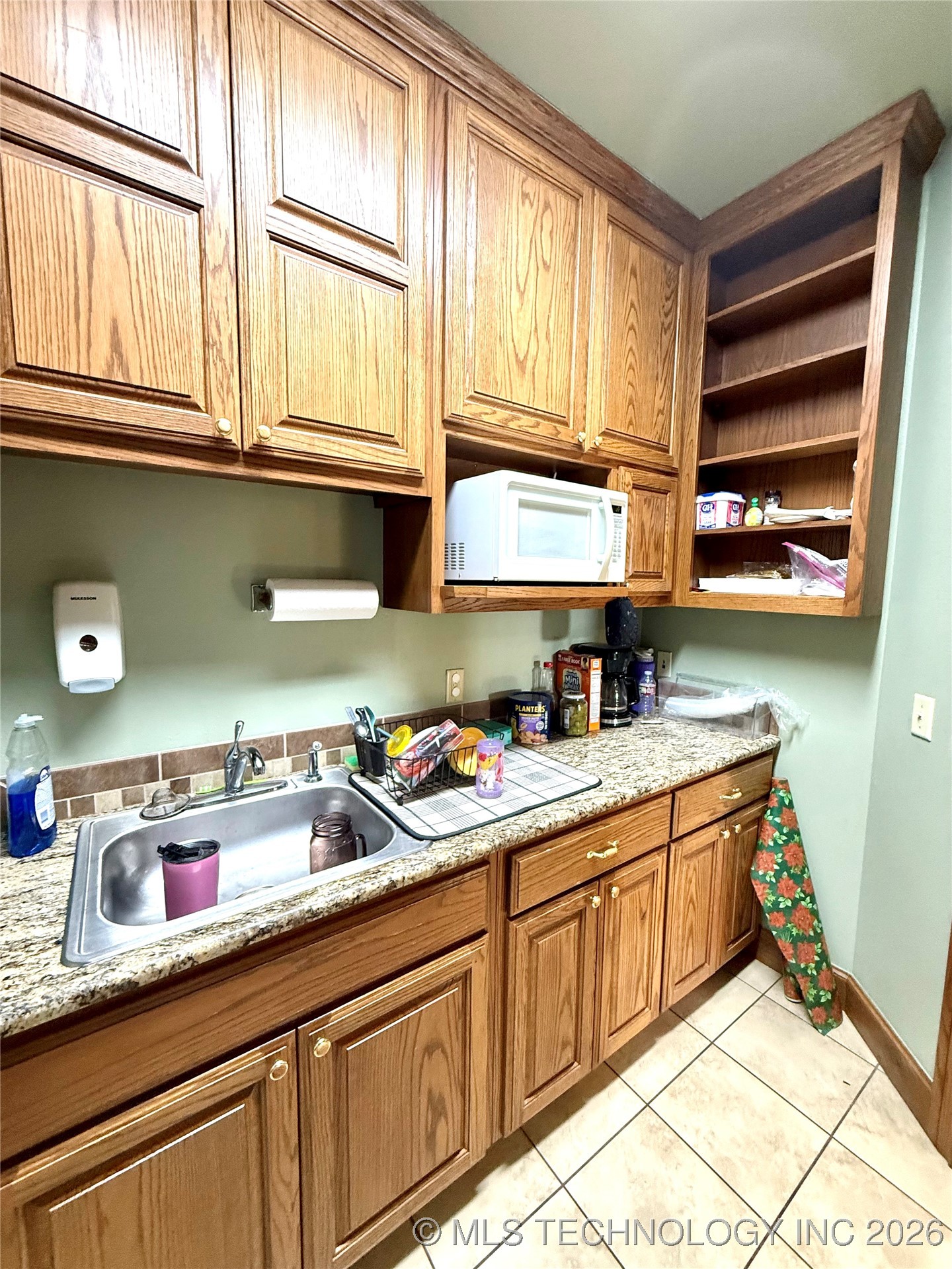 709 E Downing Street Property Photo 9