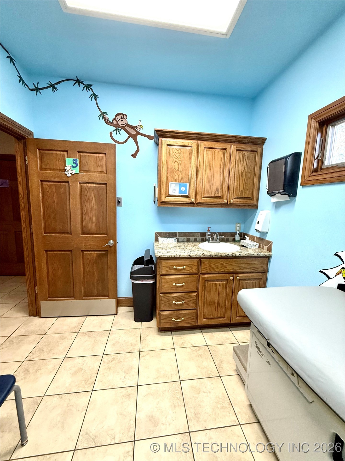 709 E Downing Street Property Photo 12