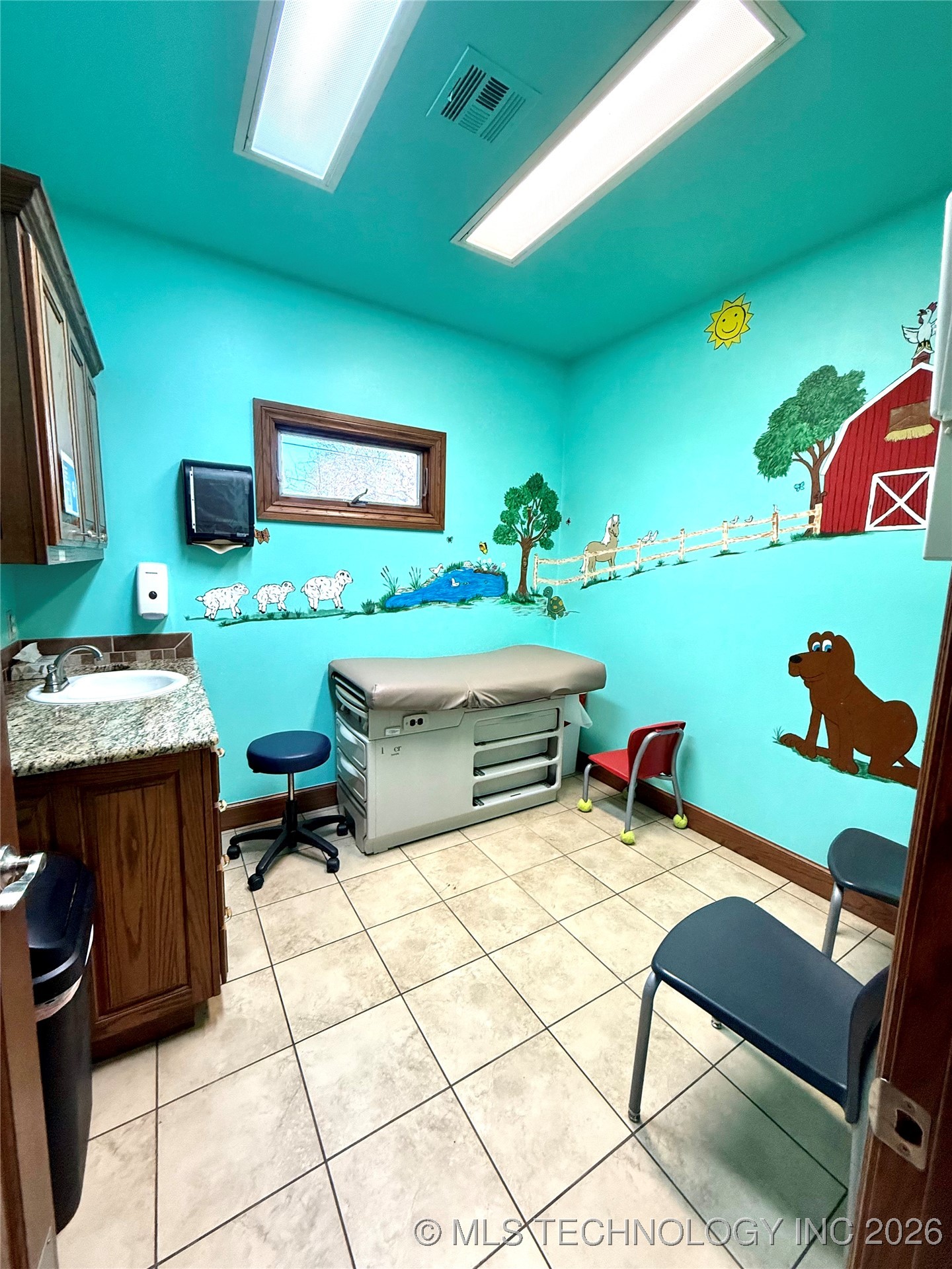 709 E Downing Street Property Photo 20