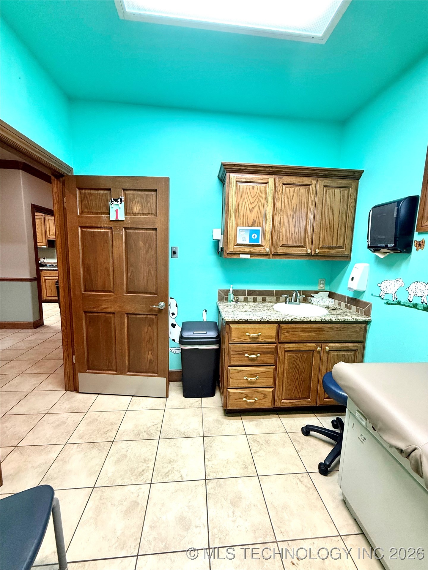 709 E Downing Street Property Photo 21