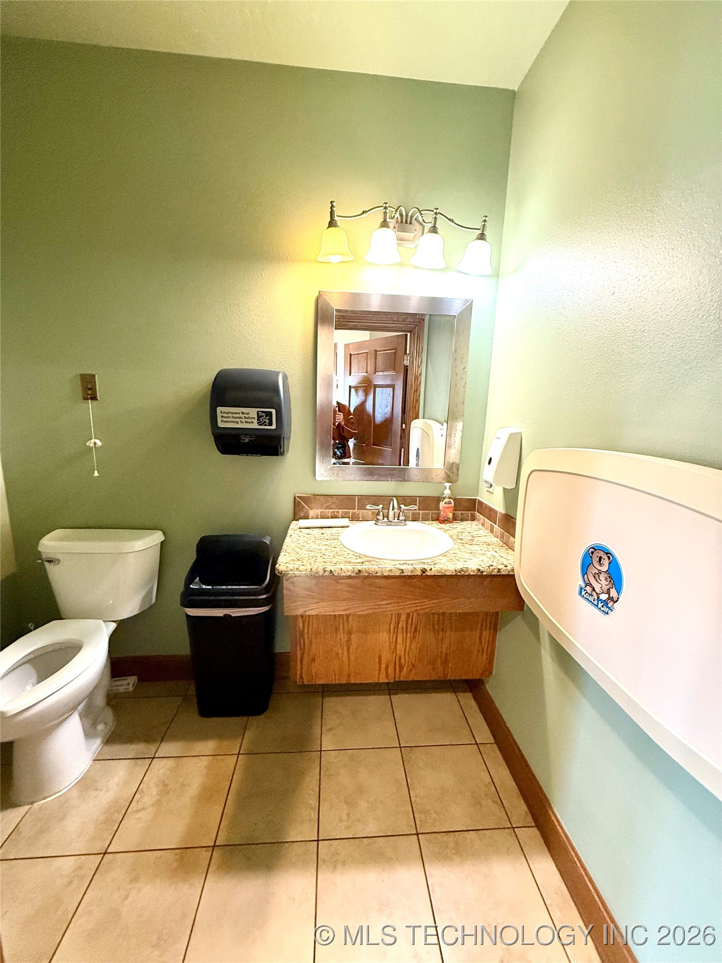 709 E Downing Street Property Photo 29