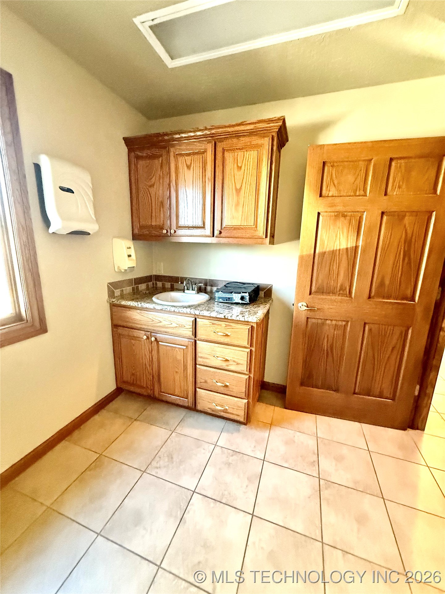 709 E Downing Street Property Photo 36