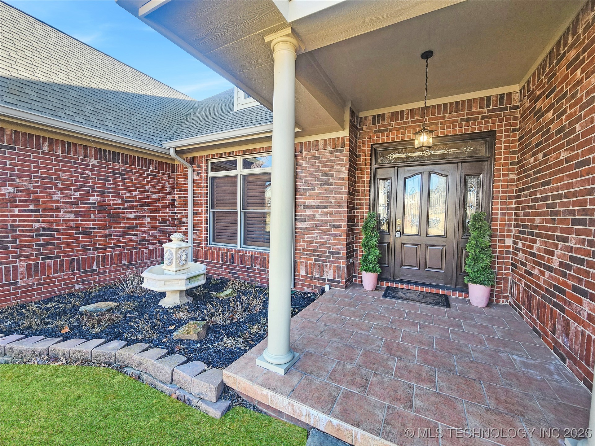 607 Sterling Hills Drive Property Photo 7