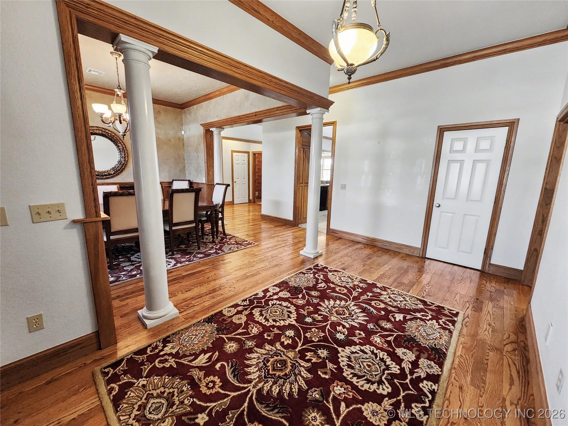 607 Sterling Hills Drive Property Photo 9
