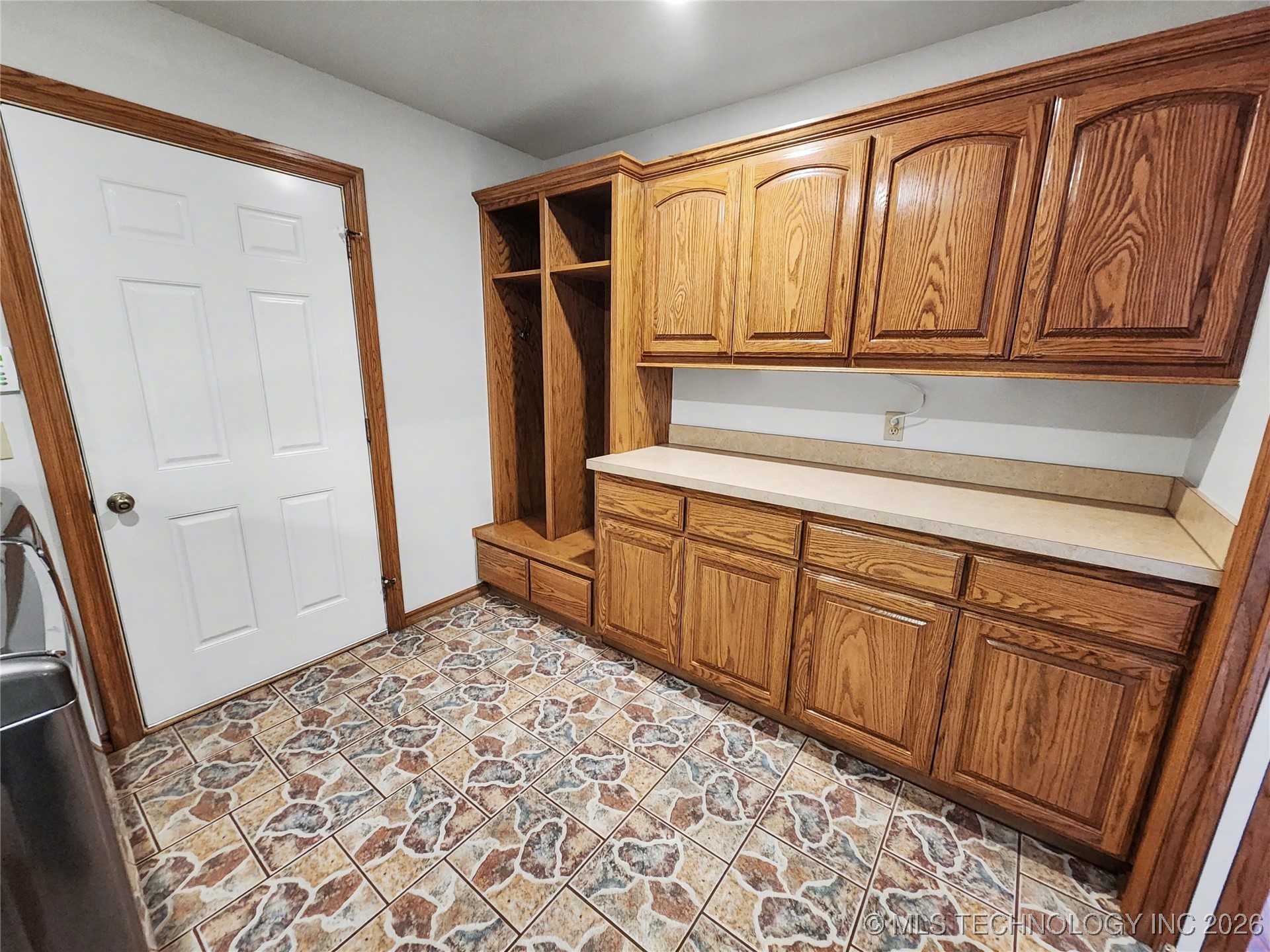 607 Sterling Hills Drive Property Photo 17