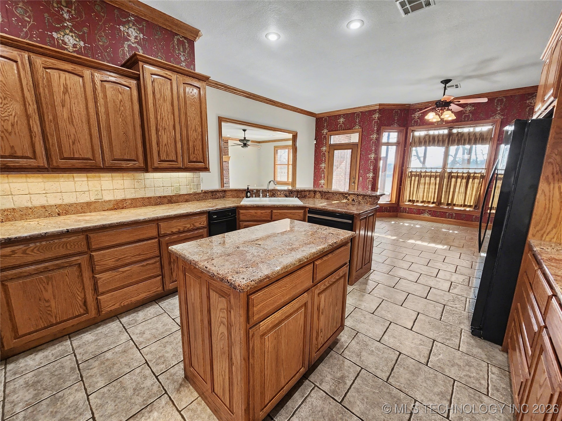 607 Sterling Hills Drive Property Photo 26