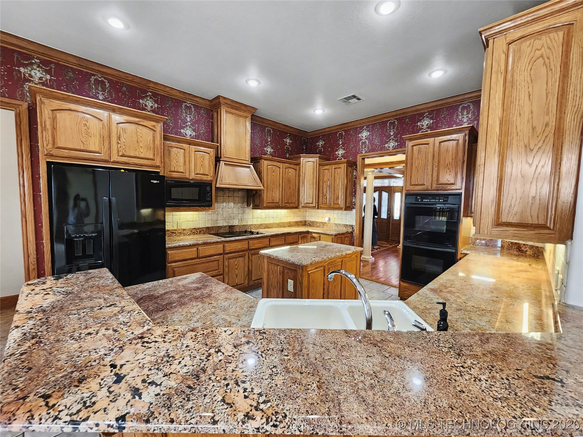 607 Sterling Hills Drive Property Photo 30