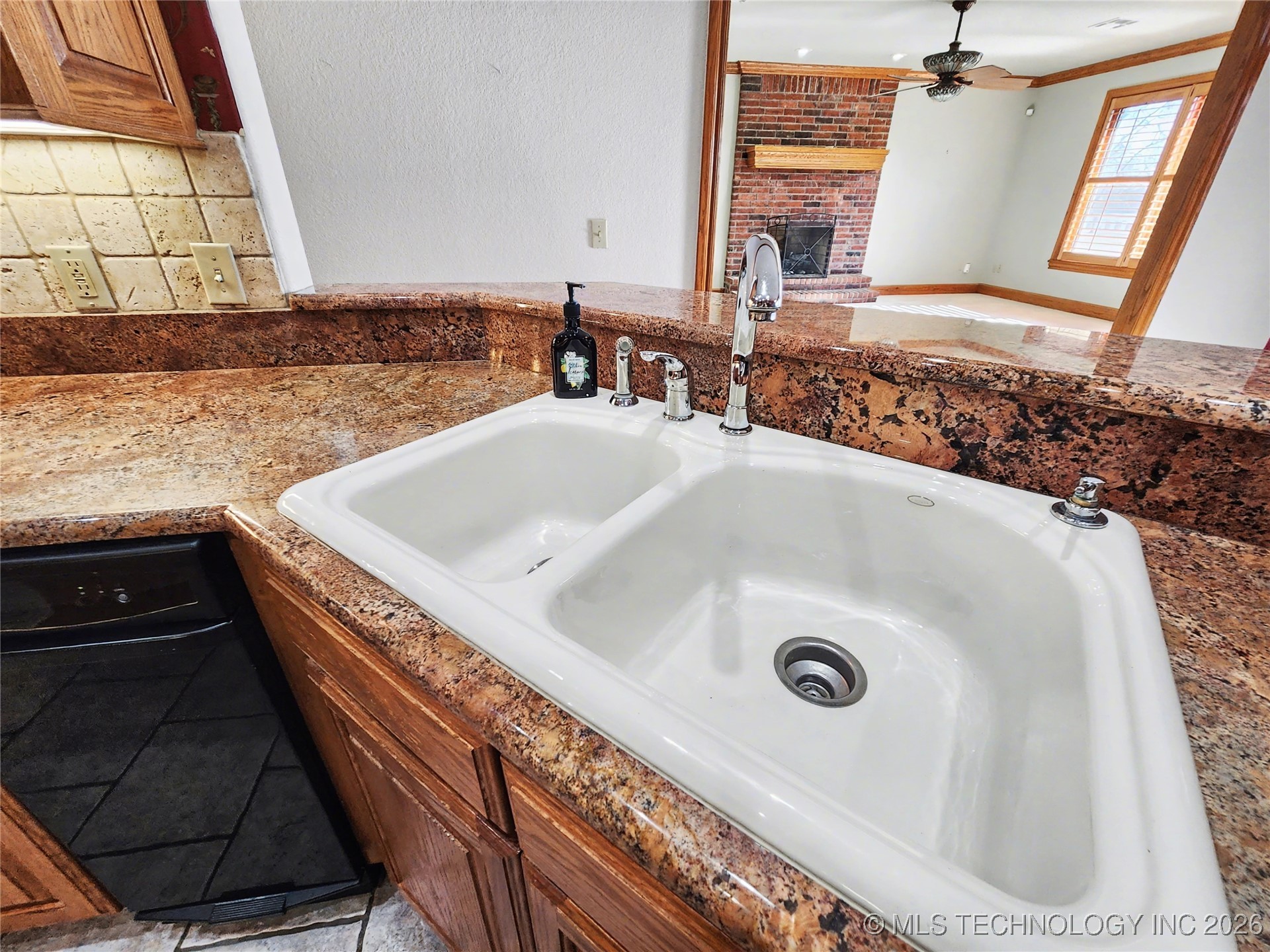 607 Sterling Hills Drive Property Photo 31