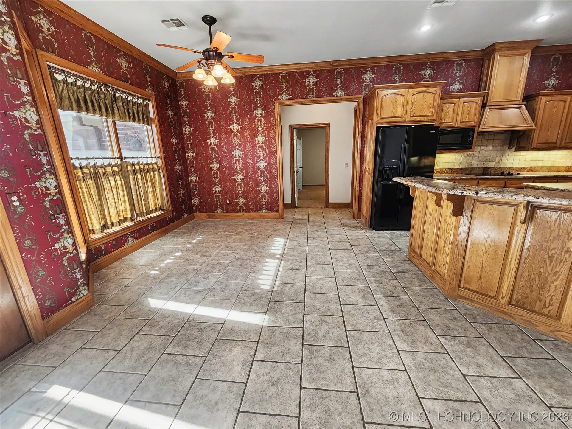 607 Sterling Hills Drive Property Photo 33