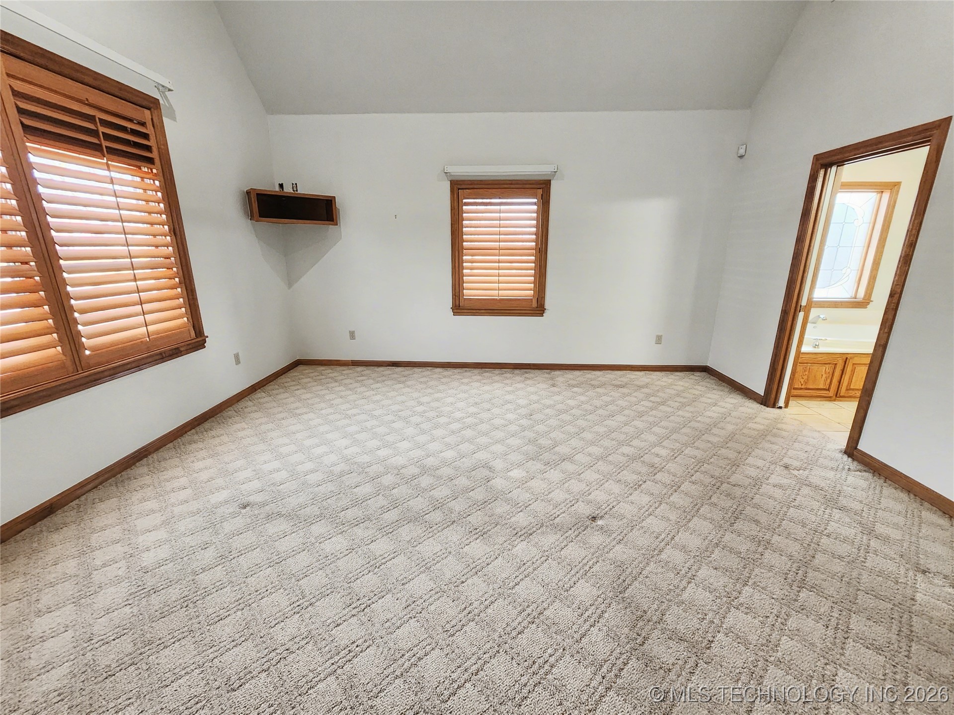 607 Sterling Hills Drive Property Photo 47