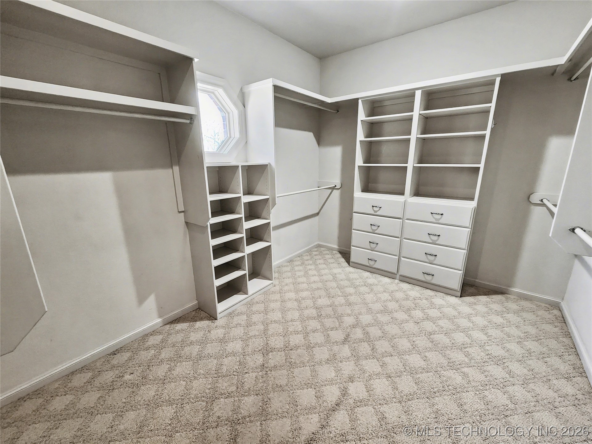 607 Sterling Hills Drive Property Photo 57