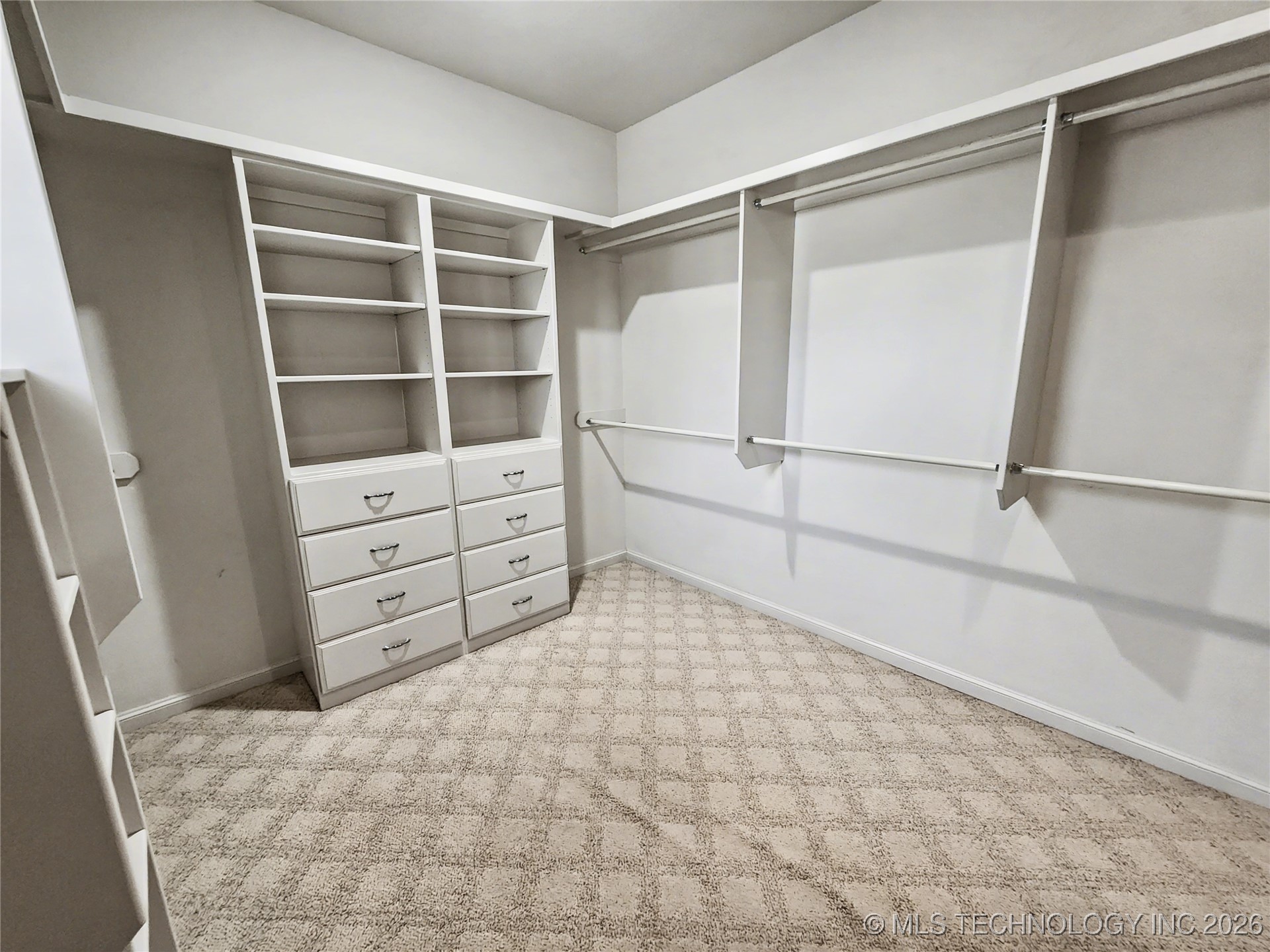 607 Sterling Hills Drive Property Photo 58