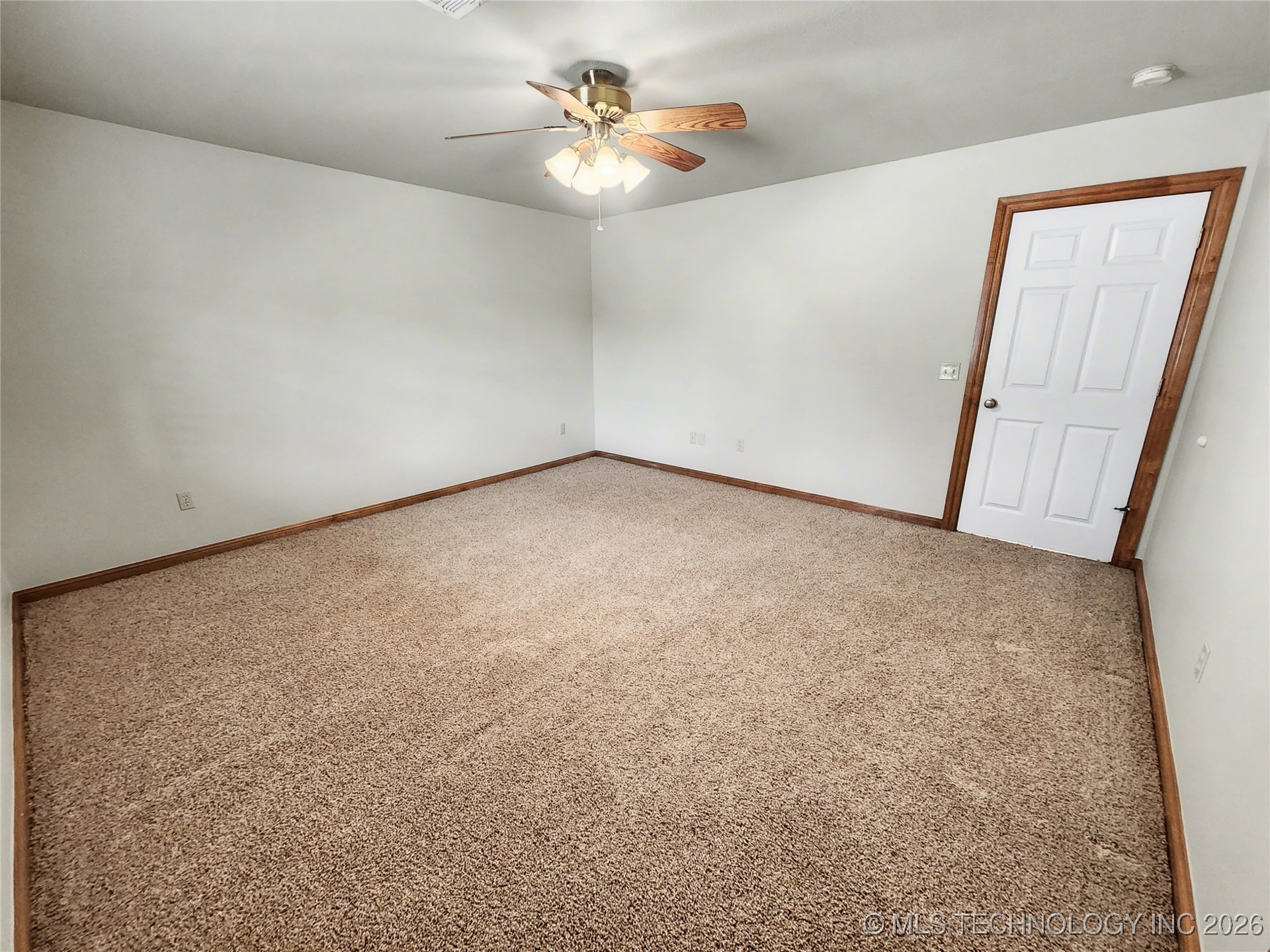 607 Sterling Hills Drive Property Photo 65