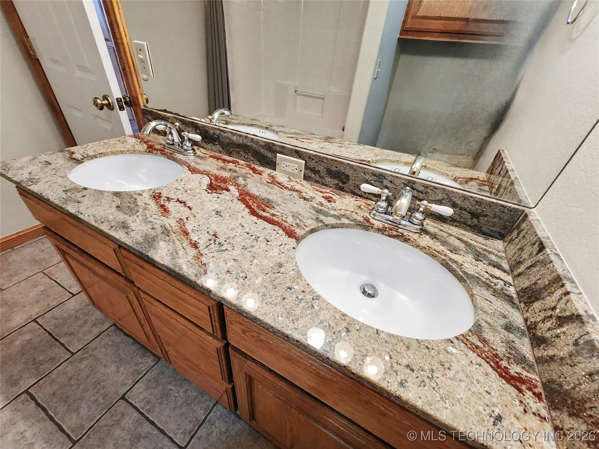 607 Sterling Hills Drive Property Photo 70