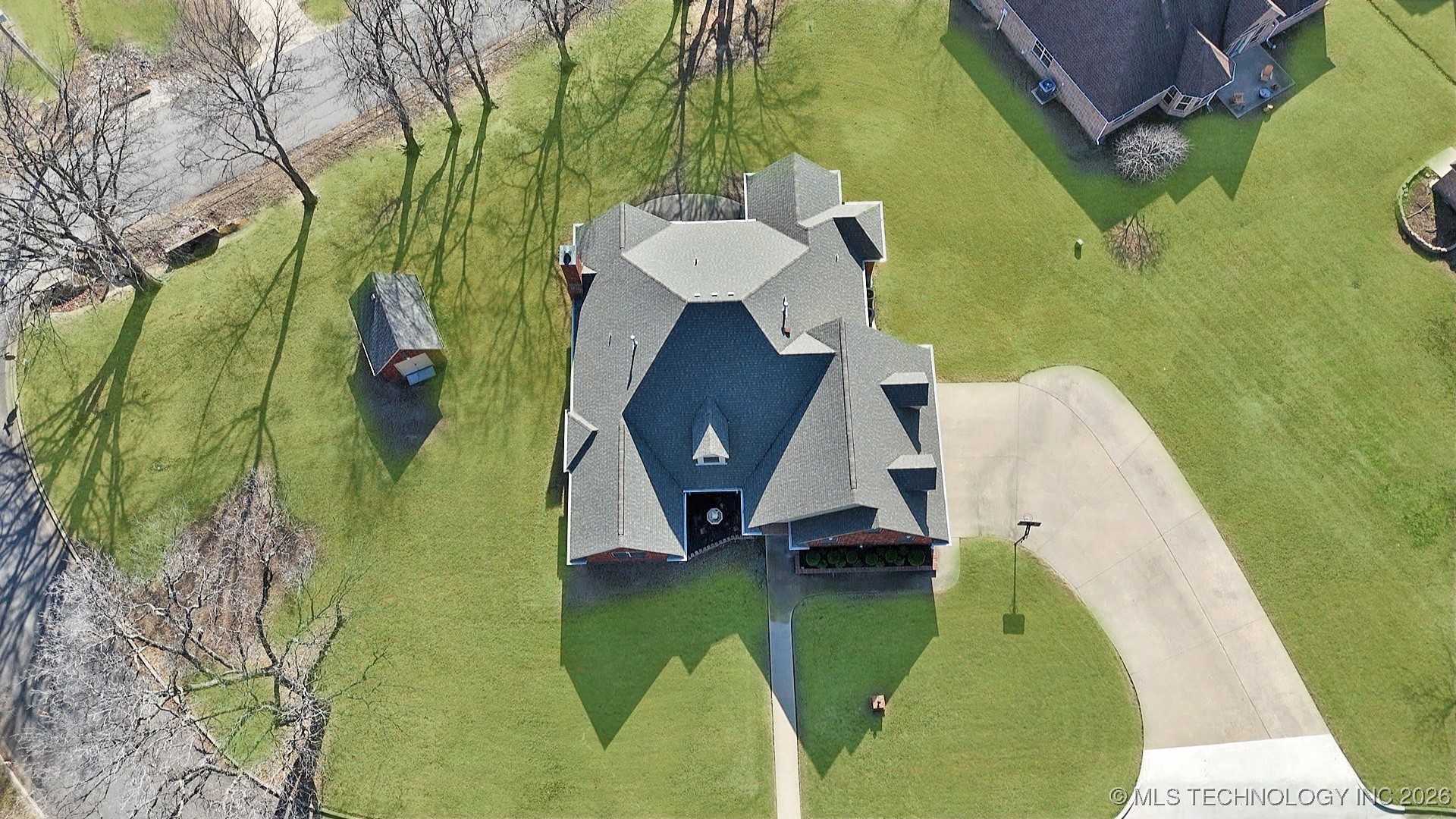 607 Sterling Hills Drive Property Photo 98