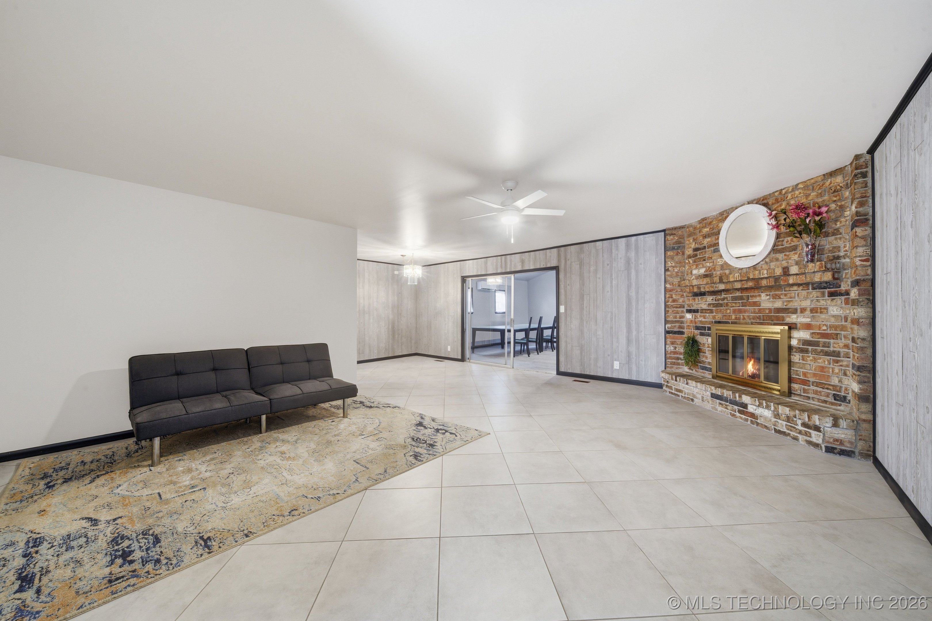 10837 E 26th Place Property Photo 5