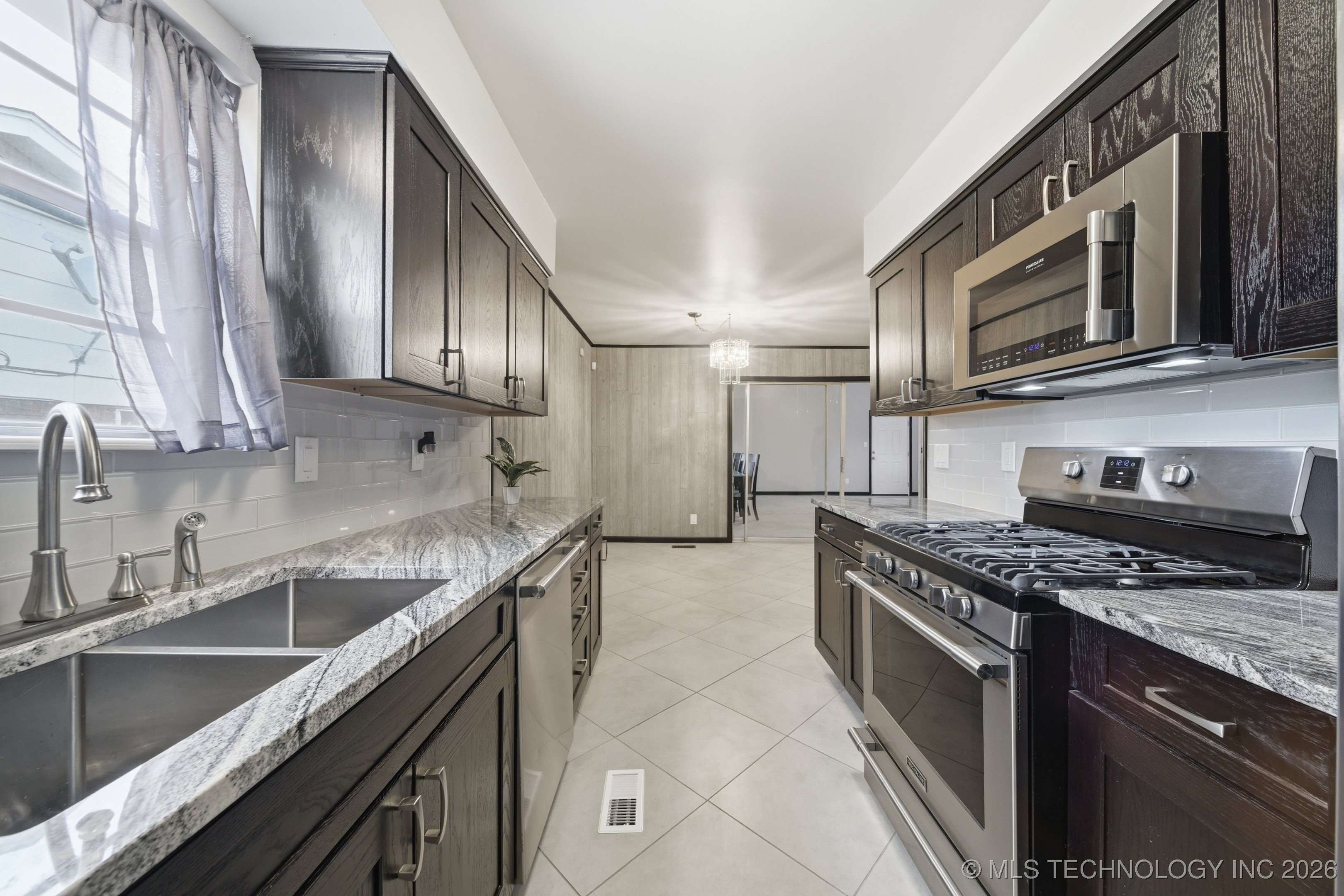 10837 E 26th Place Property Photo 11