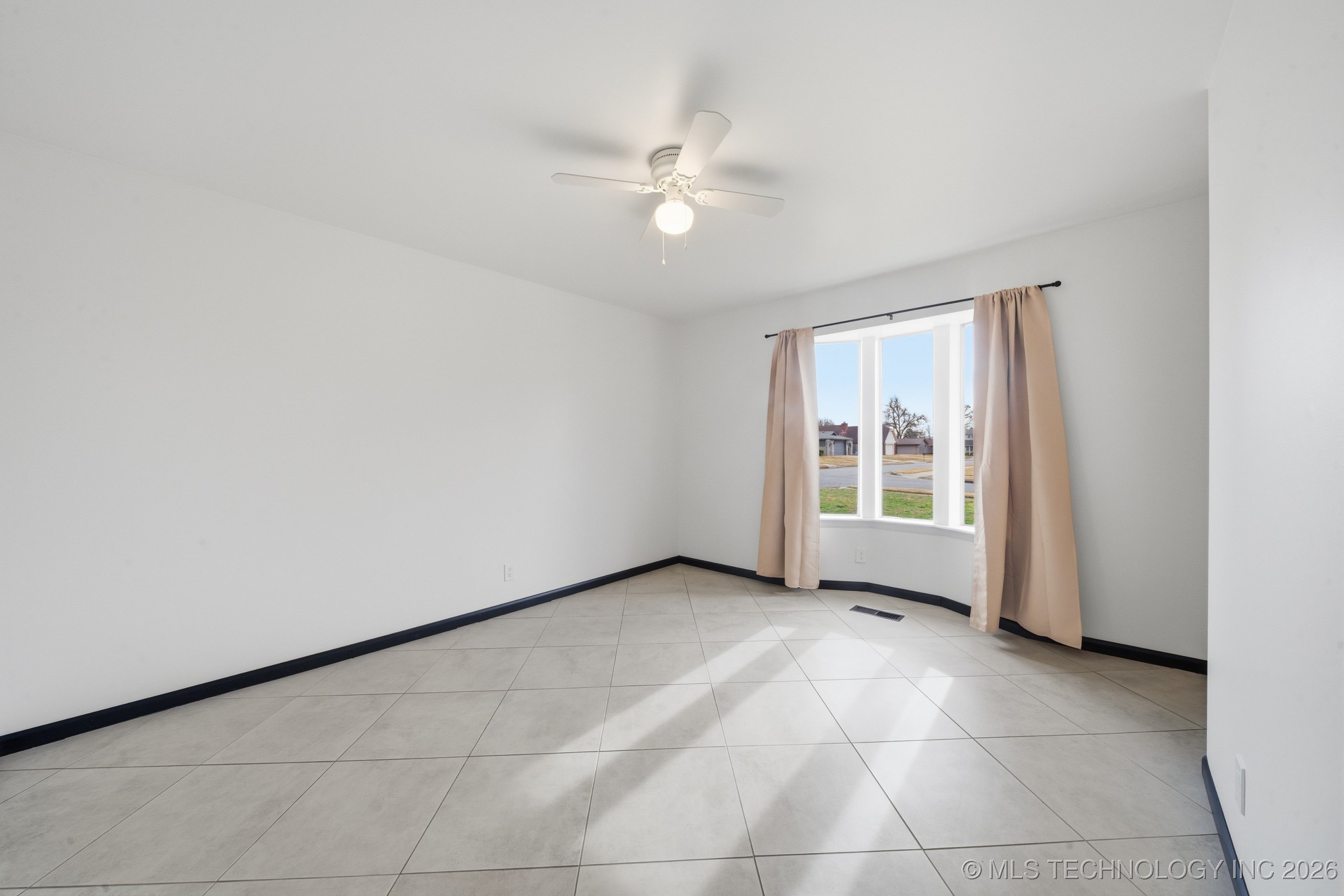 10837 E 26th Place Property Photo 16