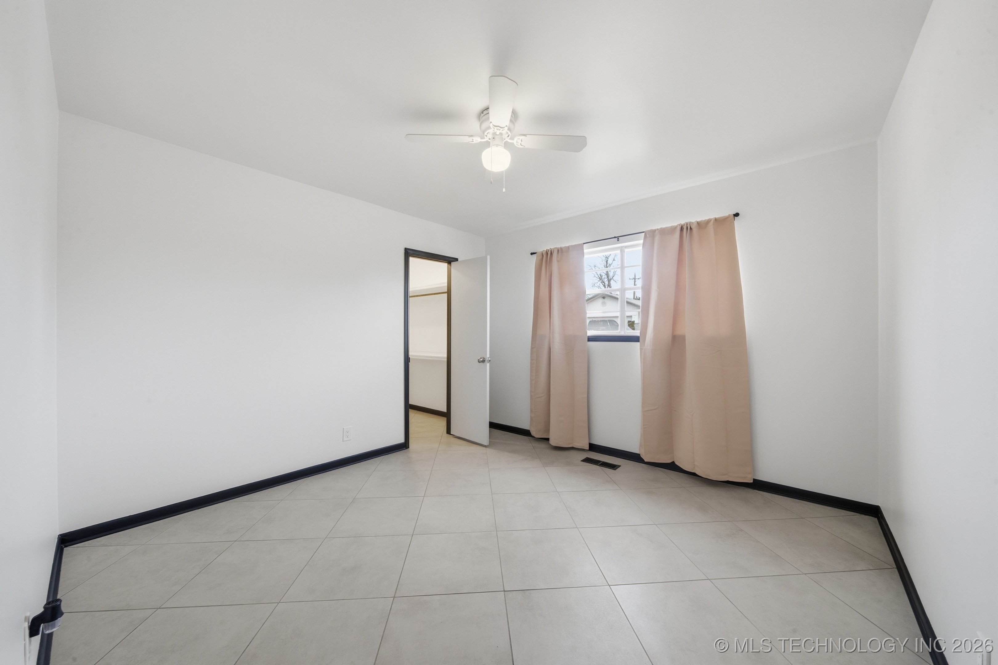 10837 E 26th Place Property Photo 21