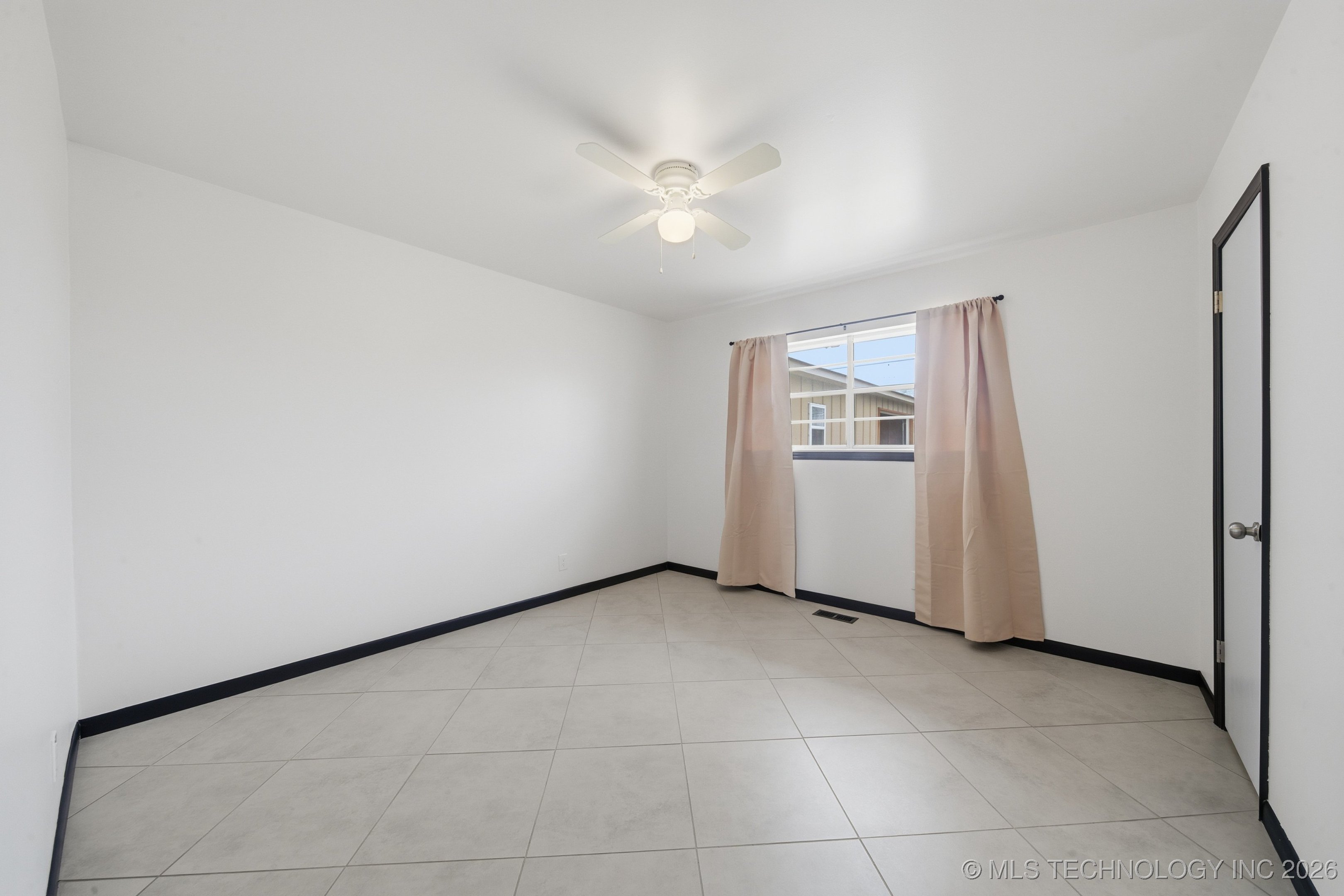 10837 E 26th Place Property Photo 25