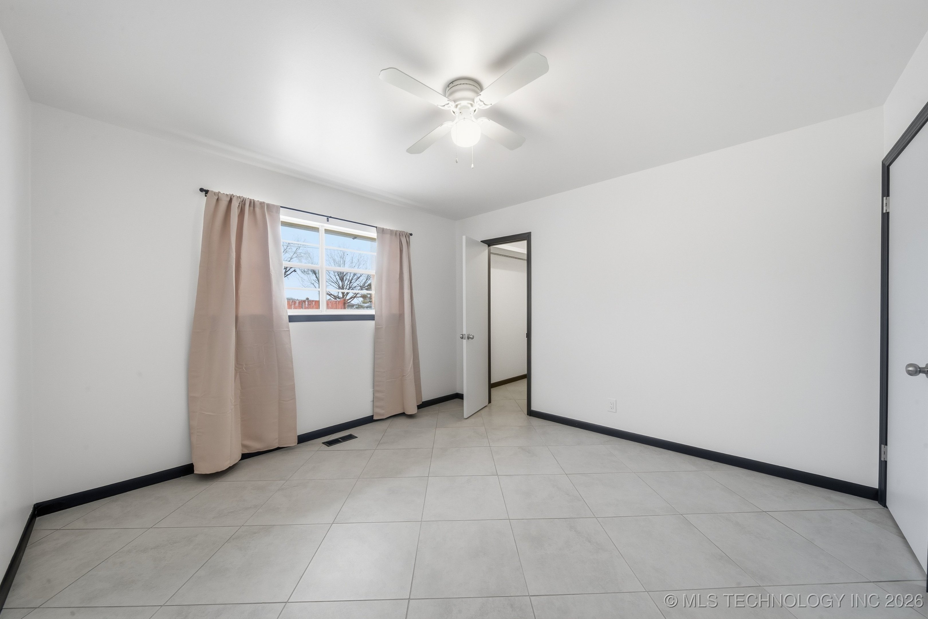 10837 E 26th Place Property Photo 26