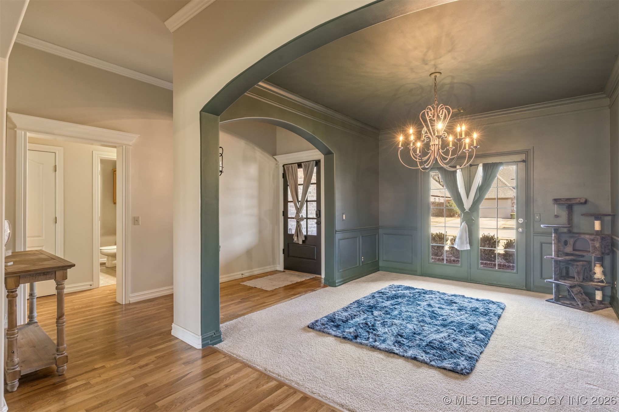 2324 S Kalanchoe Avenue Property Photo 13