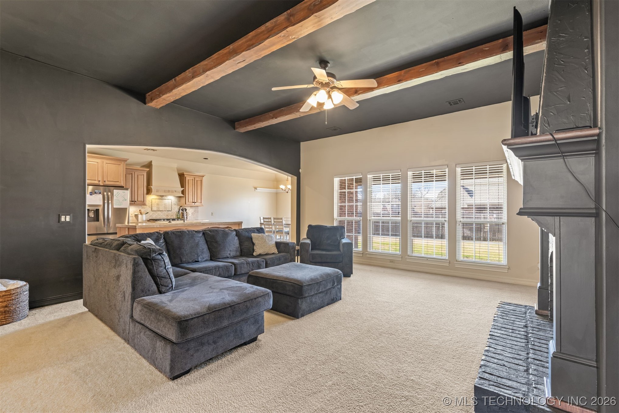 2324 S Kalanchoe Avenue Property Photo 17