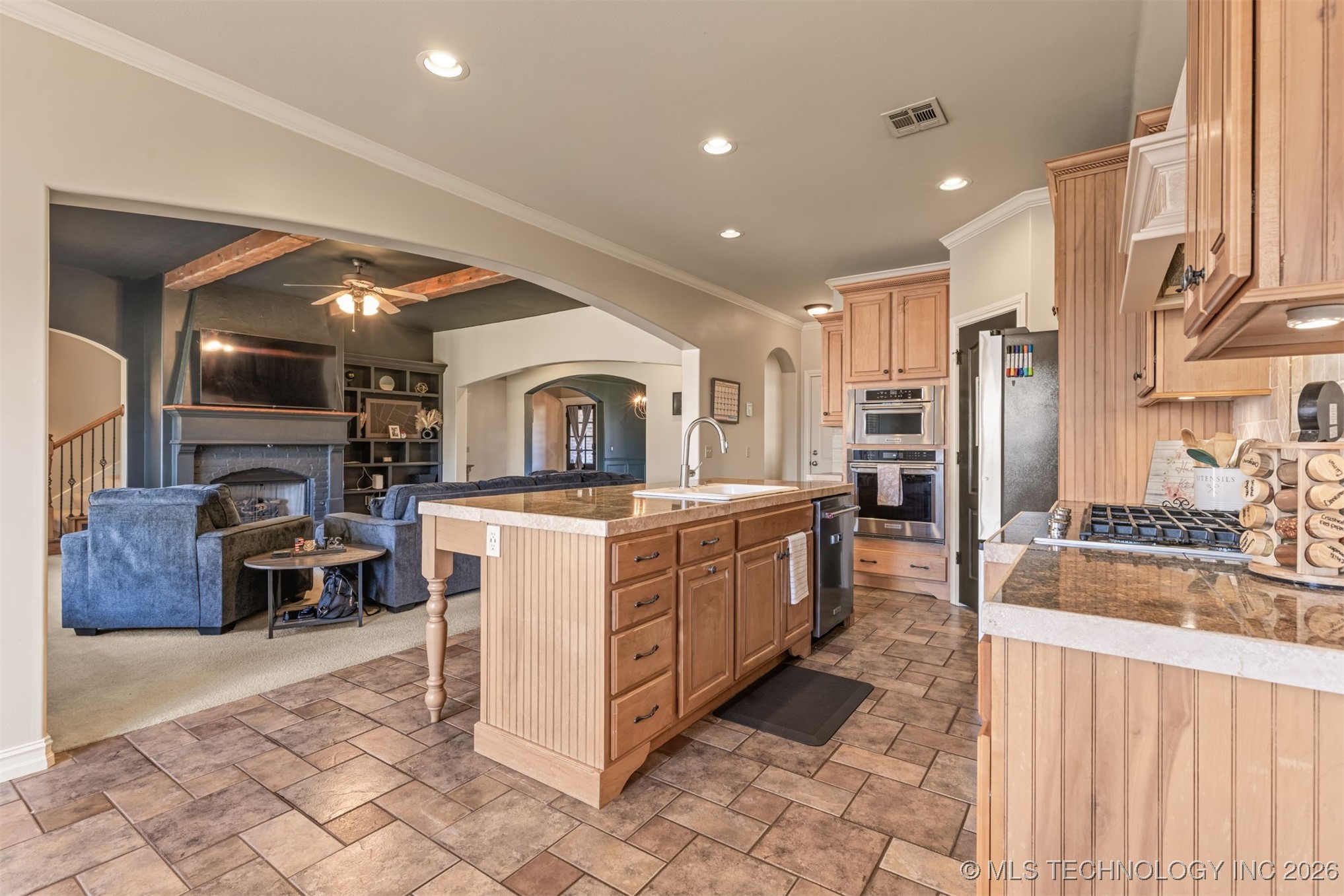 2324 S Kalanchoe Avenue Property Photo 23