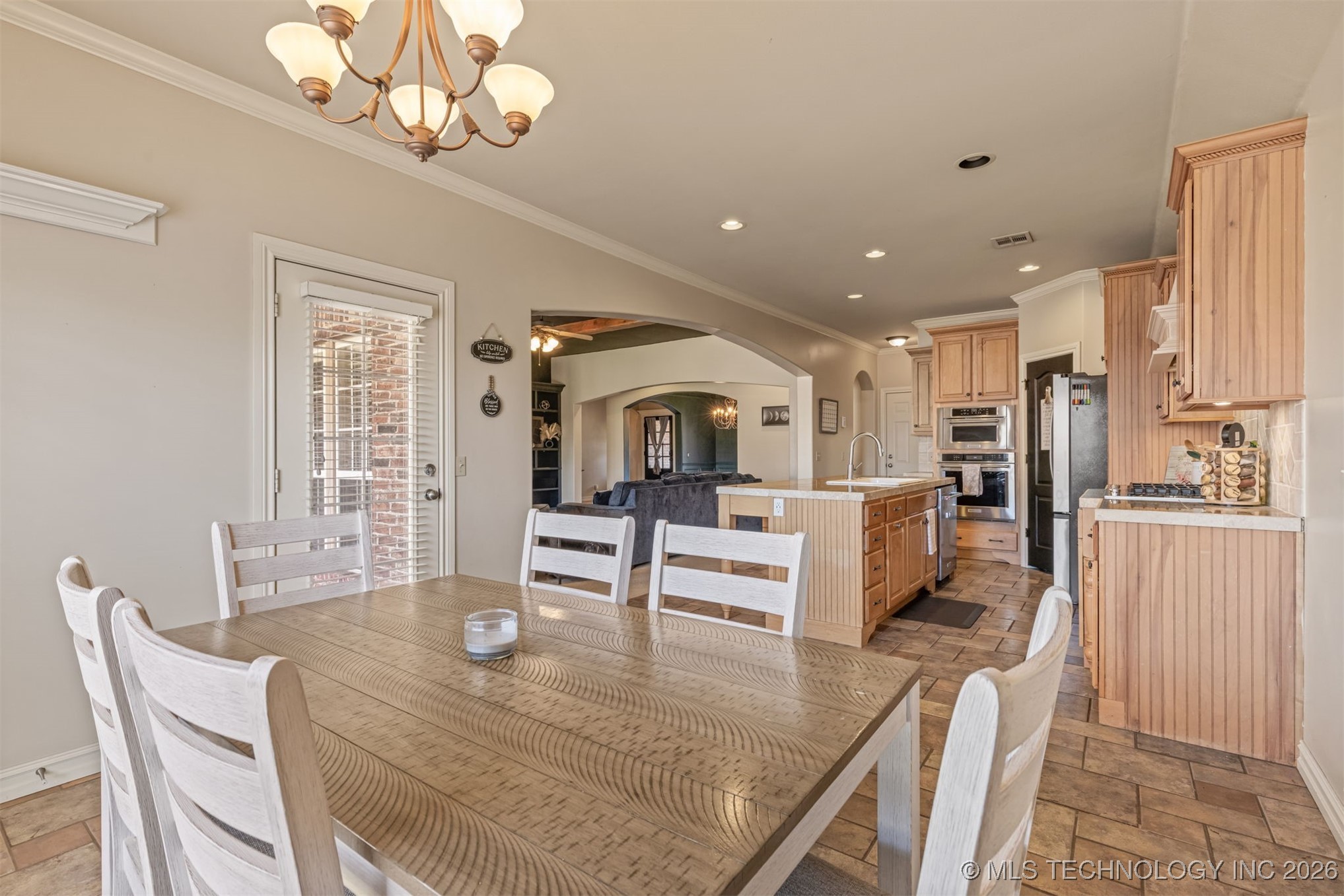 2324 S Kalanchoe Avenue Property Photo 27