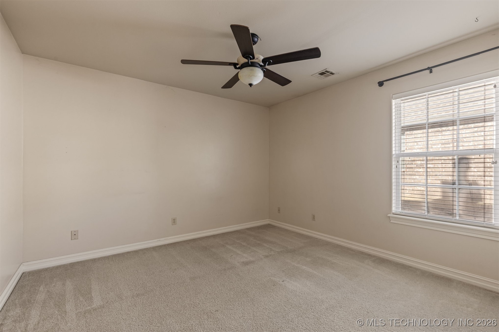 2324 S Kalanchoe Avenue Property Photo 33