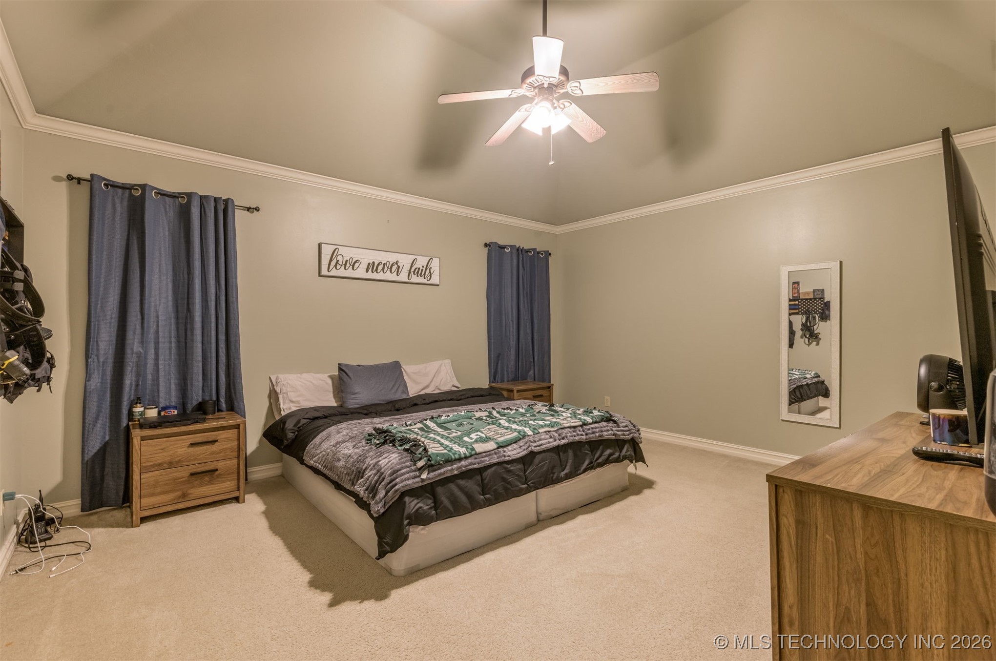 2324 S Kalanchoe Avenue Property Photo 38